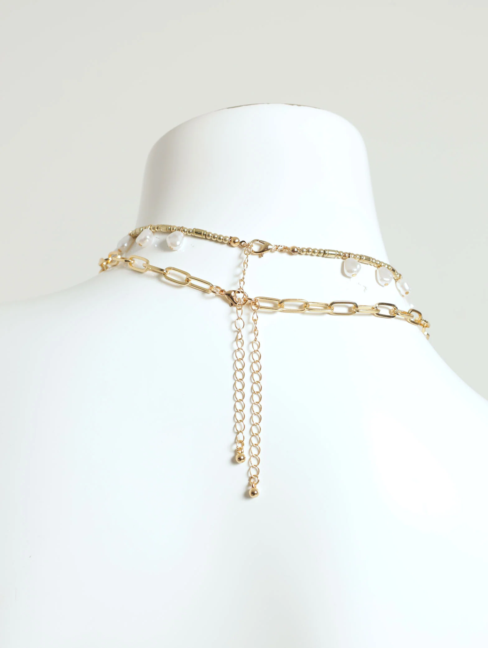 2 Layer Irregular Pearl & Pendant Necklace - Image 3