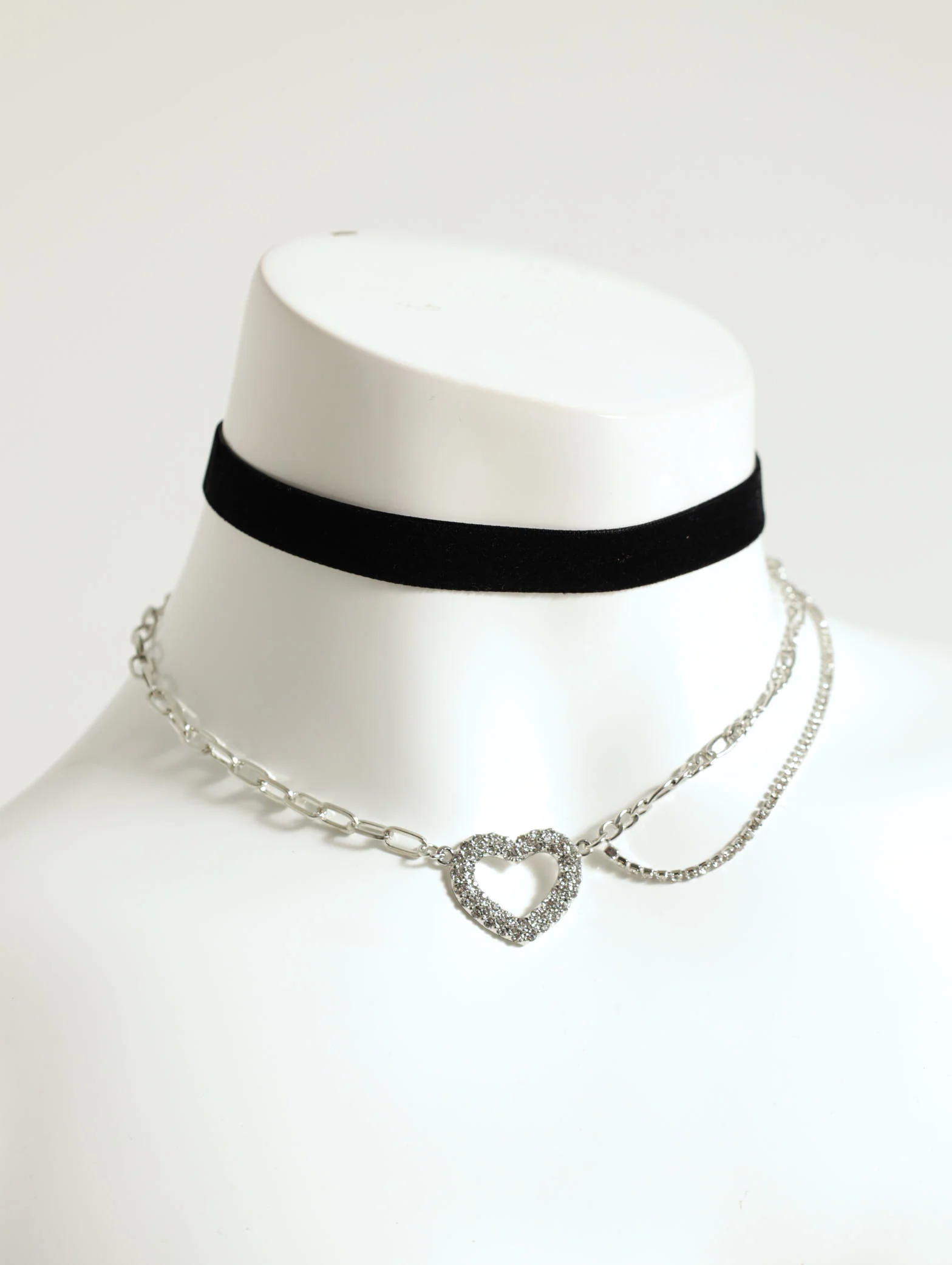 2 Pack Black Velvet & Diamante Heart Choker