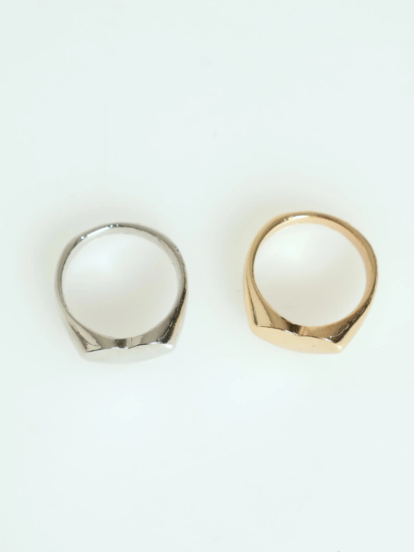 2 Pack Chunky Glossy Heart Rings - Image 2