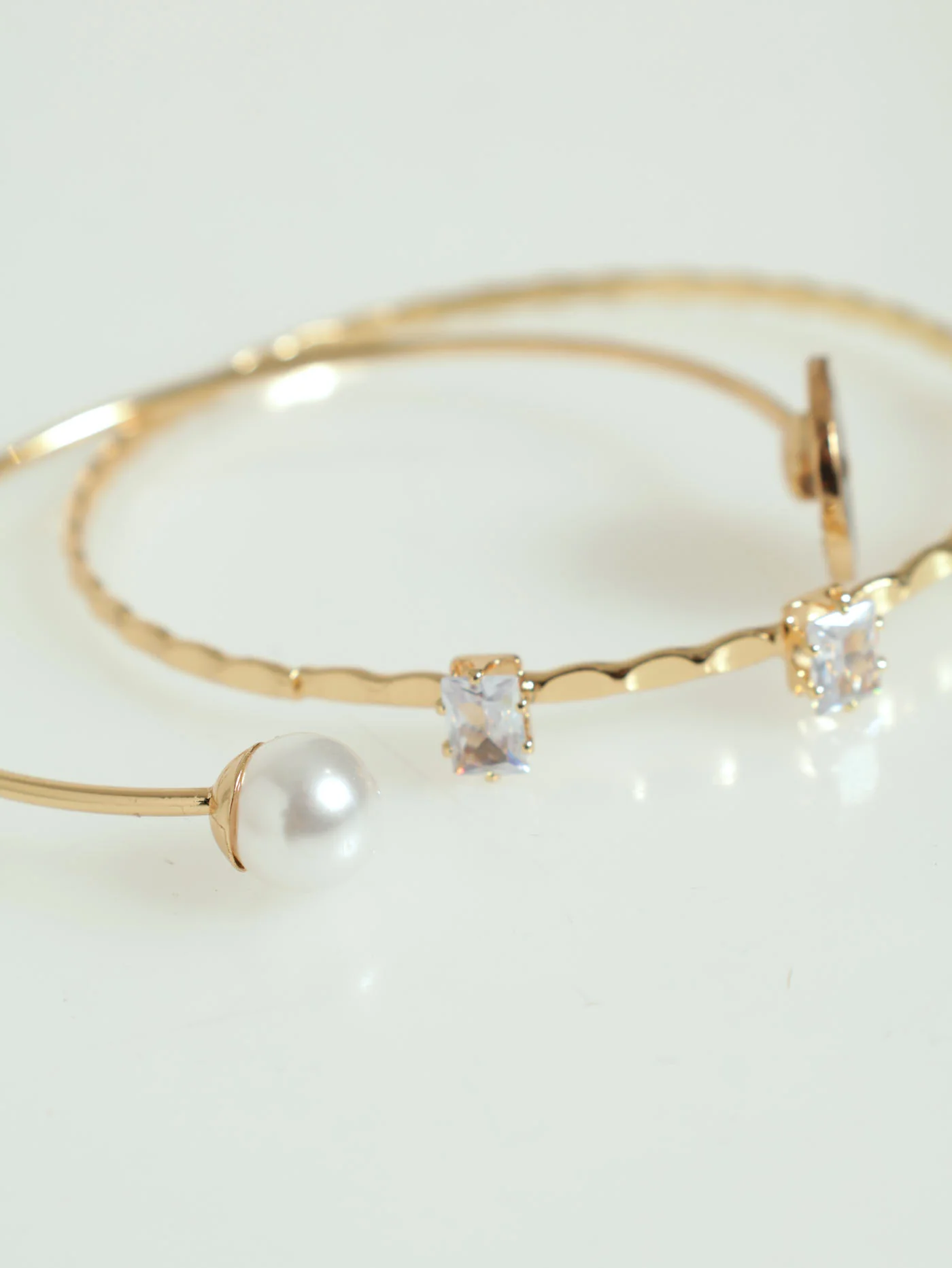 2 Pack Diamante & Epoxy Flower Bangles - Gold - Image 3