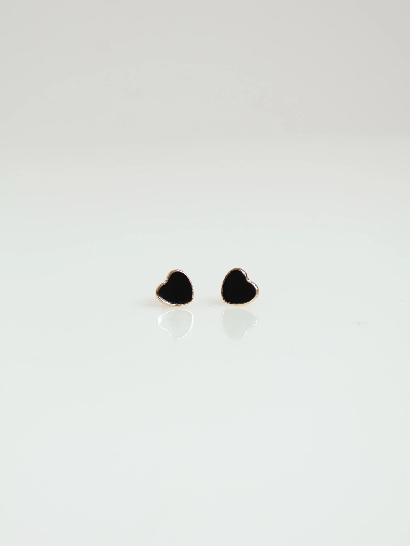 2 Pack Enamel Heart Necklace & Studs - Gold - Image 2