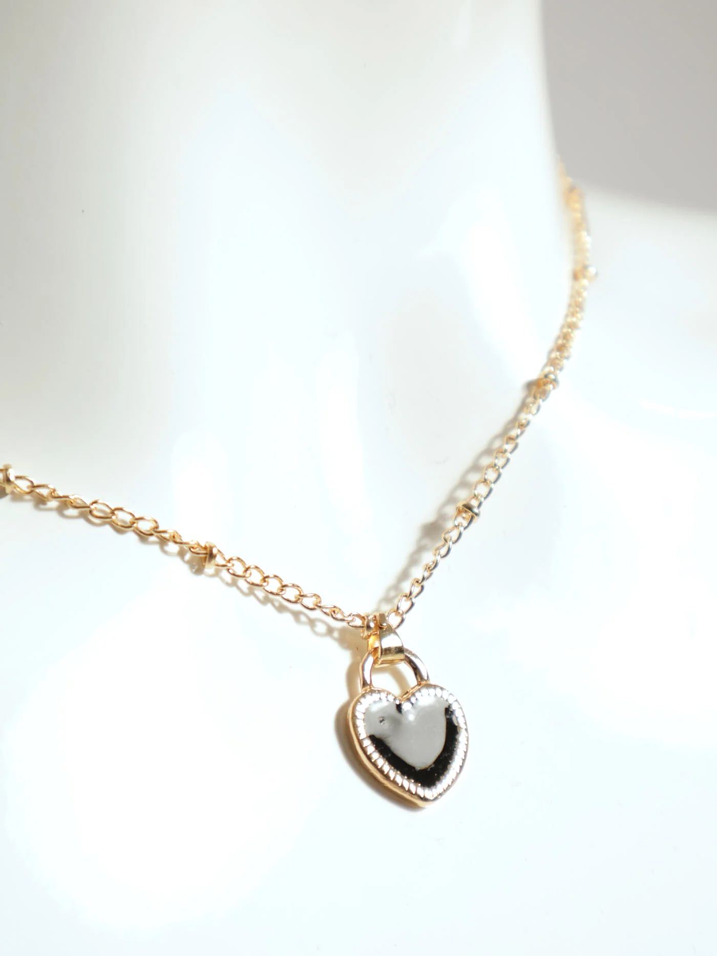 2 Pack Enamel Heart Necklace & Studs - Gold - Image 3