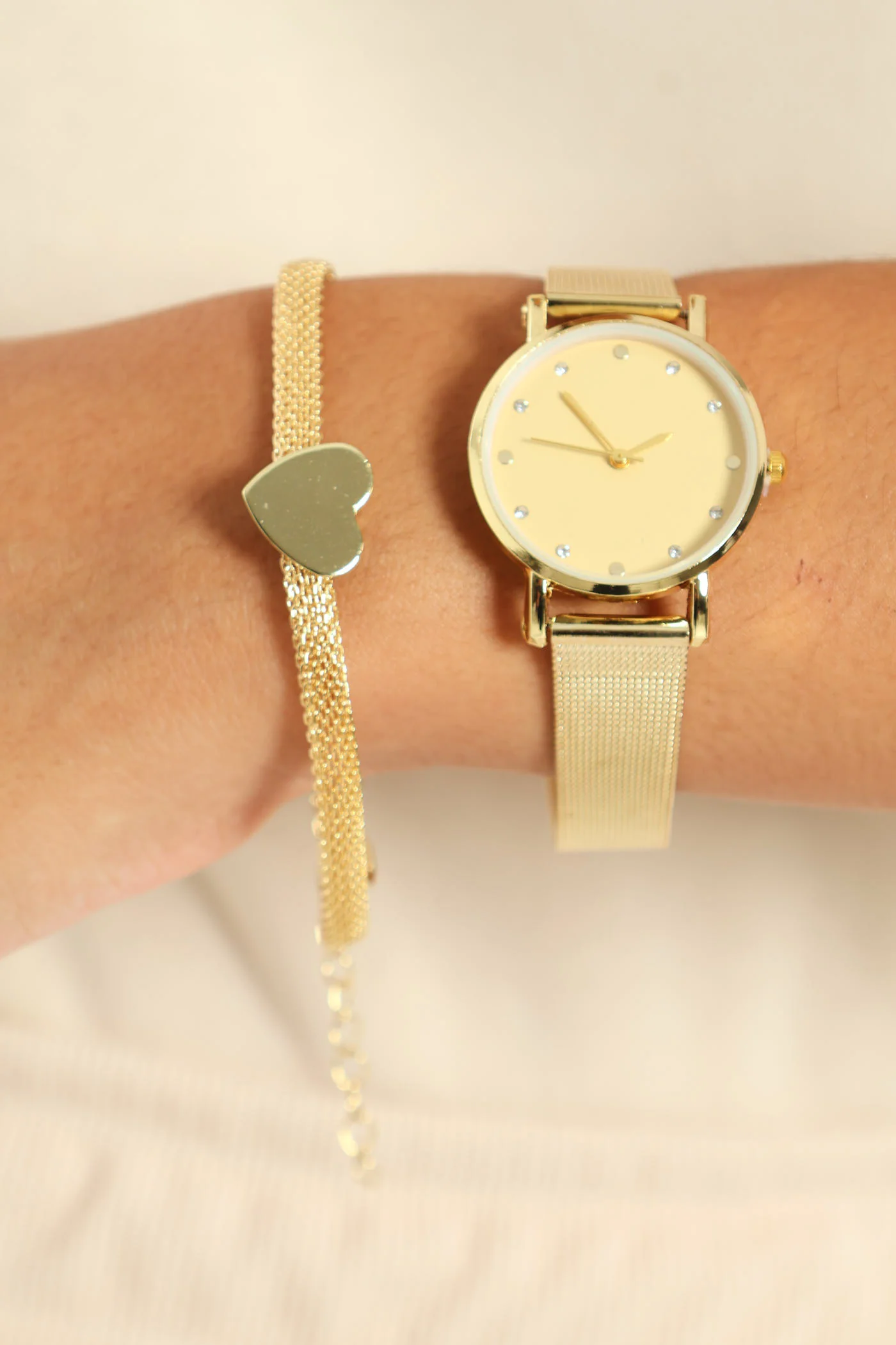 2 Pack Mesh Strap Watch & Heart Bracelet - Gold - Image 3