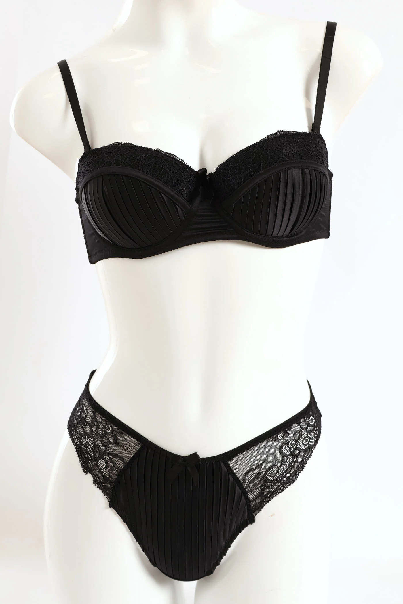 2 Pack Pleated Satin & Lace G-String - Black/Blue Pansy - Image 3