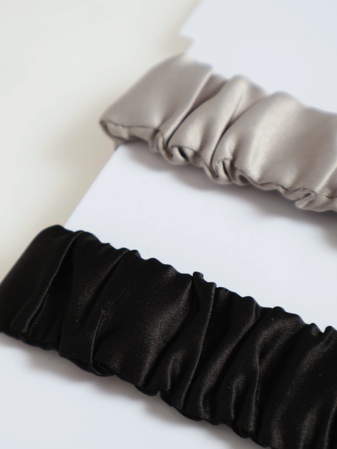 2 Pack Ruched Headbands - Black/Grey - Image 2