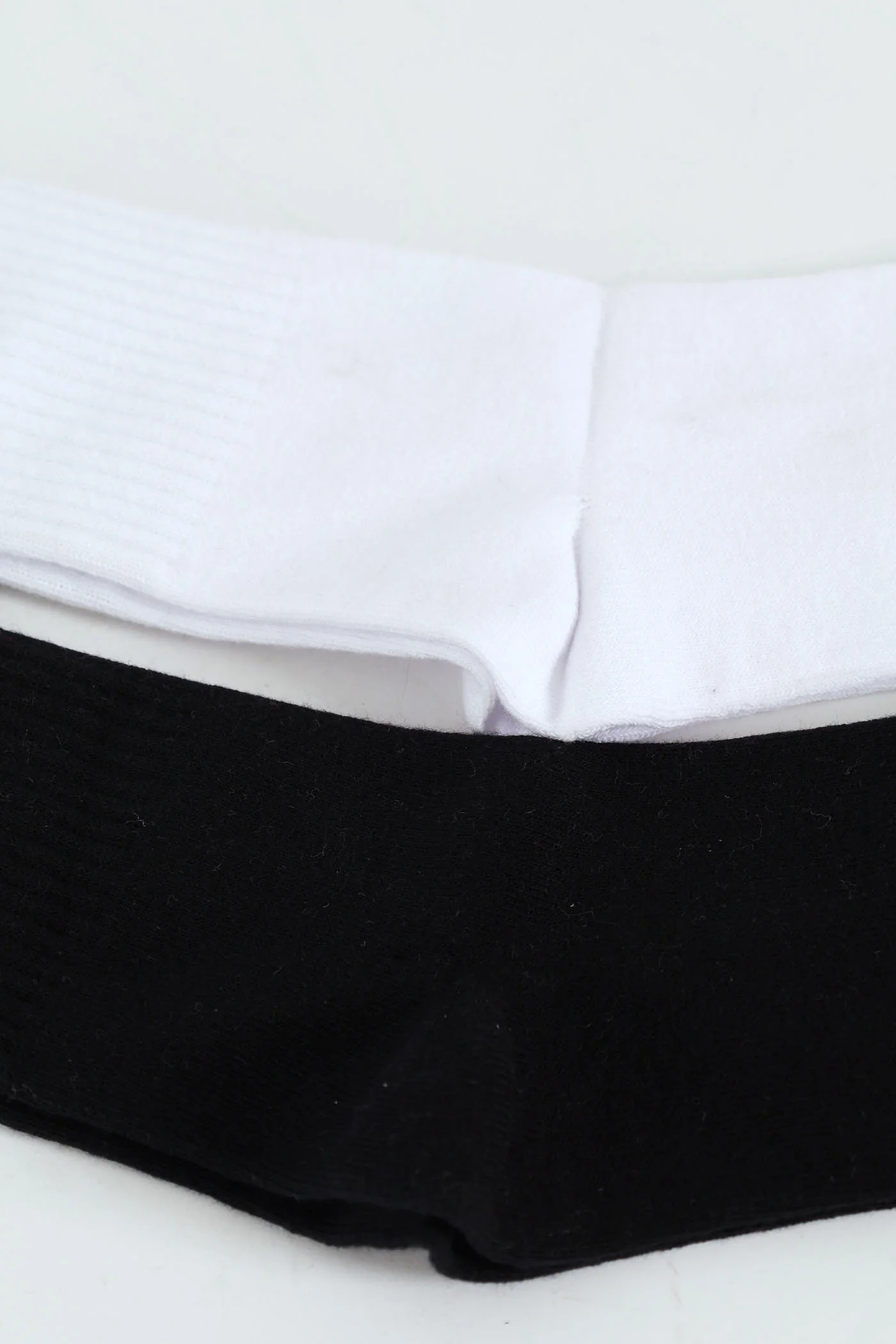 2 Pack Smiley Crew Socks - Black/White - Image 4