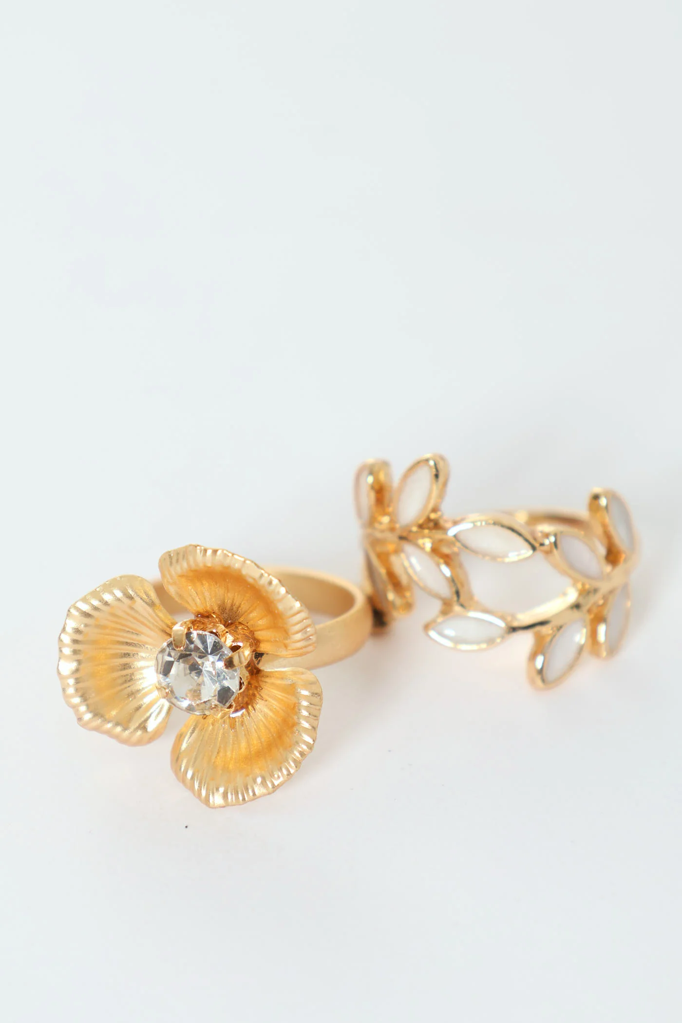 2 Pack Statement Flower Rings - Gold