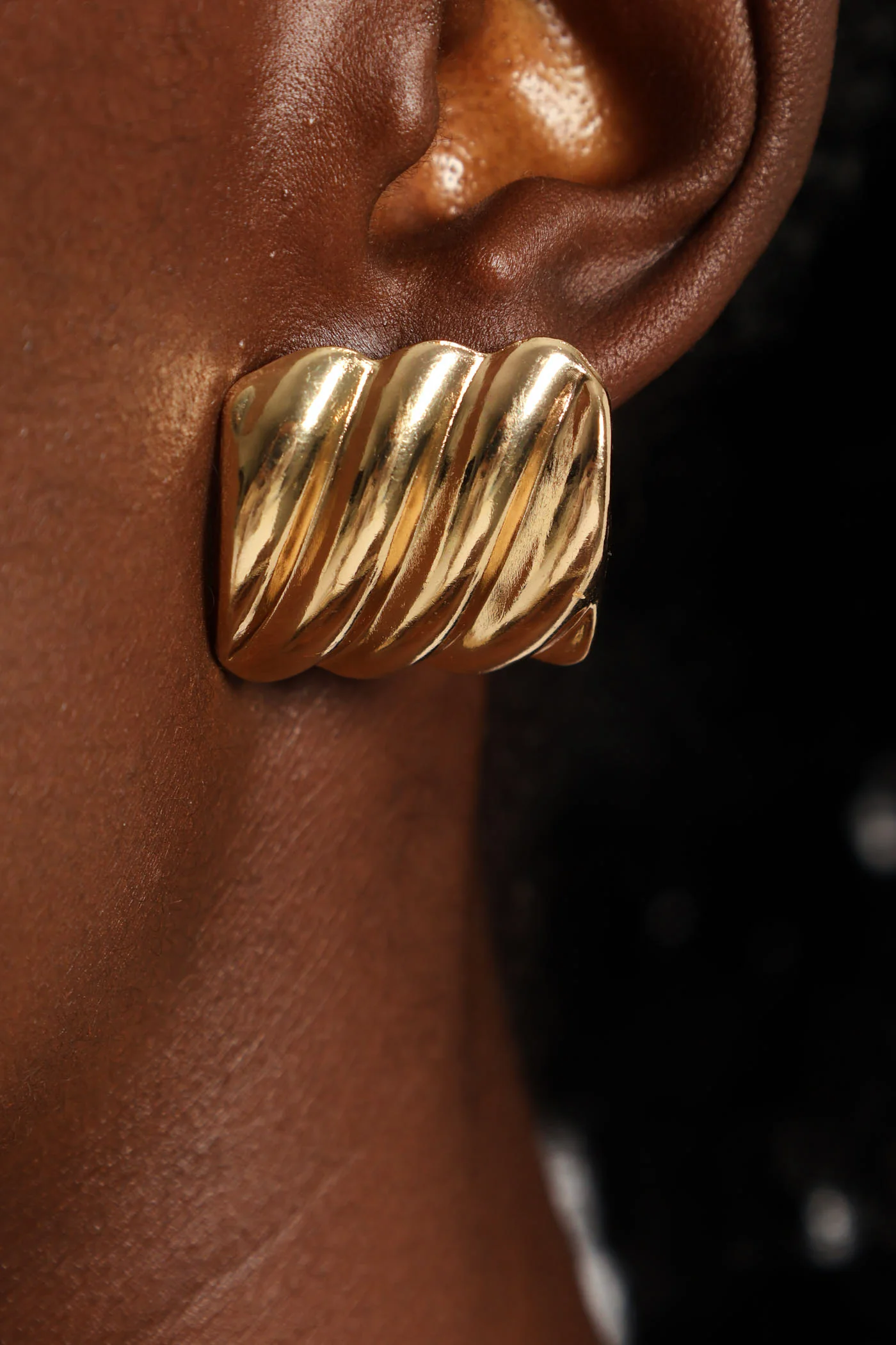 2 Pack Statement Ripple Earrings - Gold/Silver - Image 4