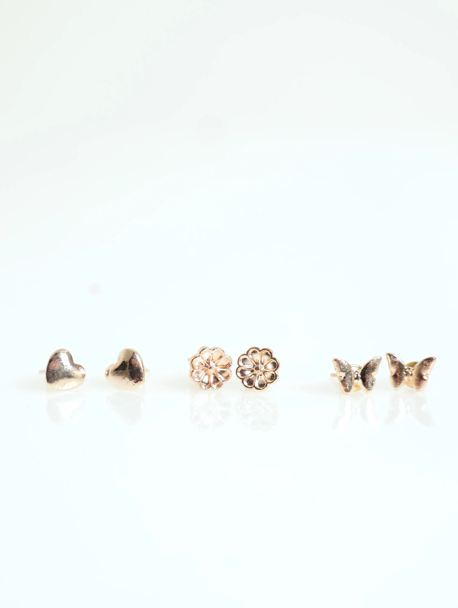 3 Layer Pearl Heart, Flower And Butterfly Pendant Necklace - Image 2