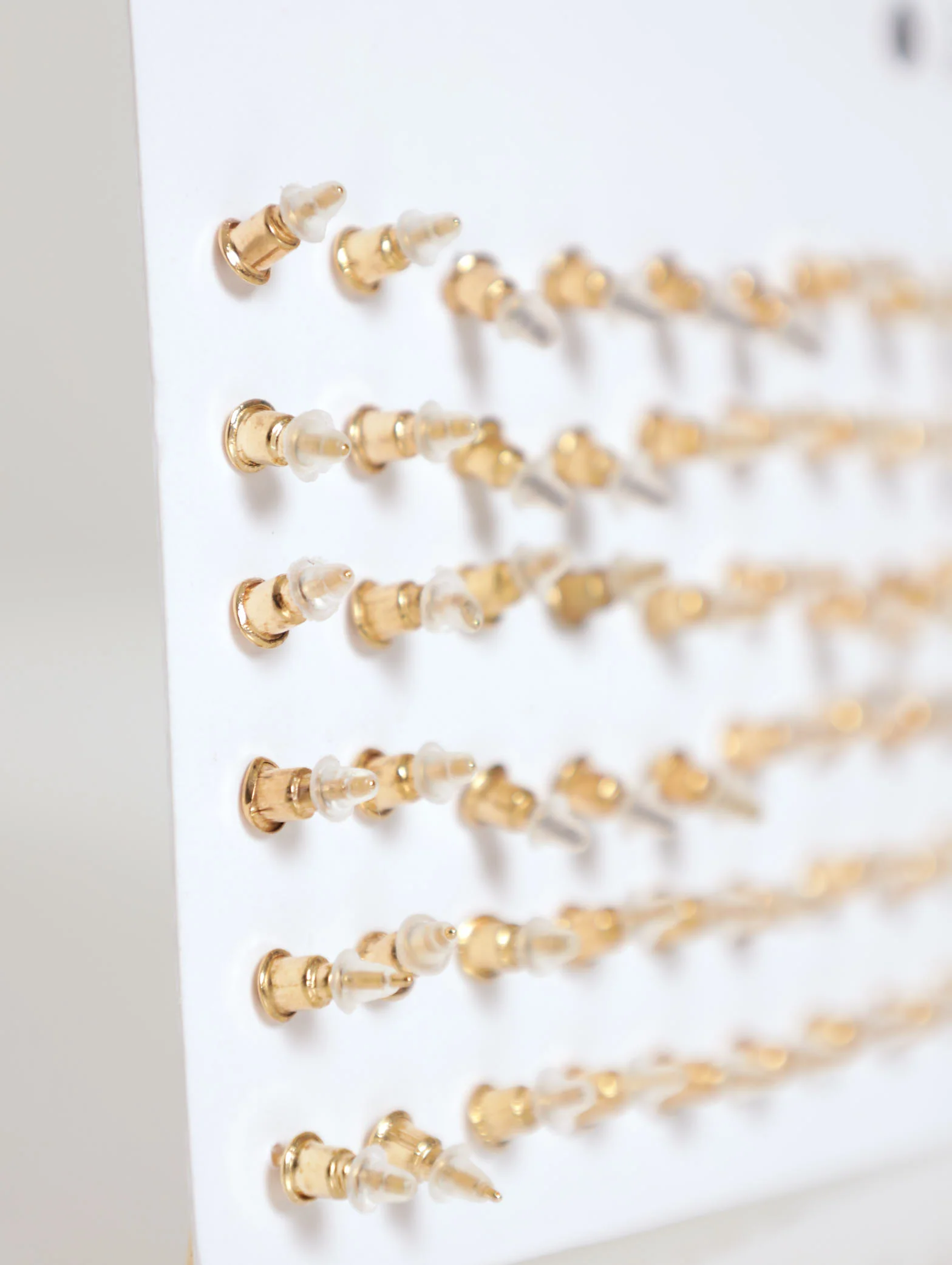 30 Pack Floral Star Studs - Image 2