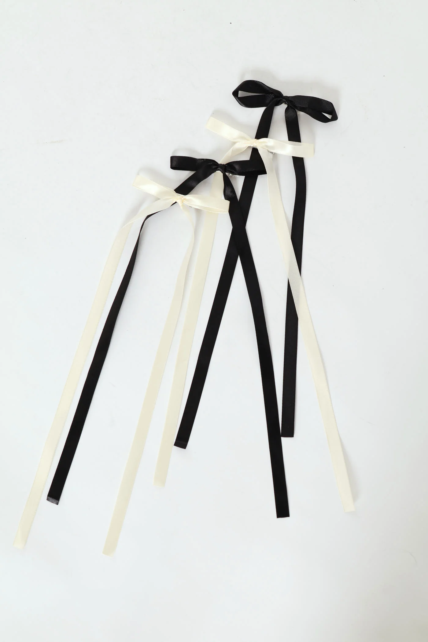 4 Pack Thin Bow Hair Clips - Cream/Black
