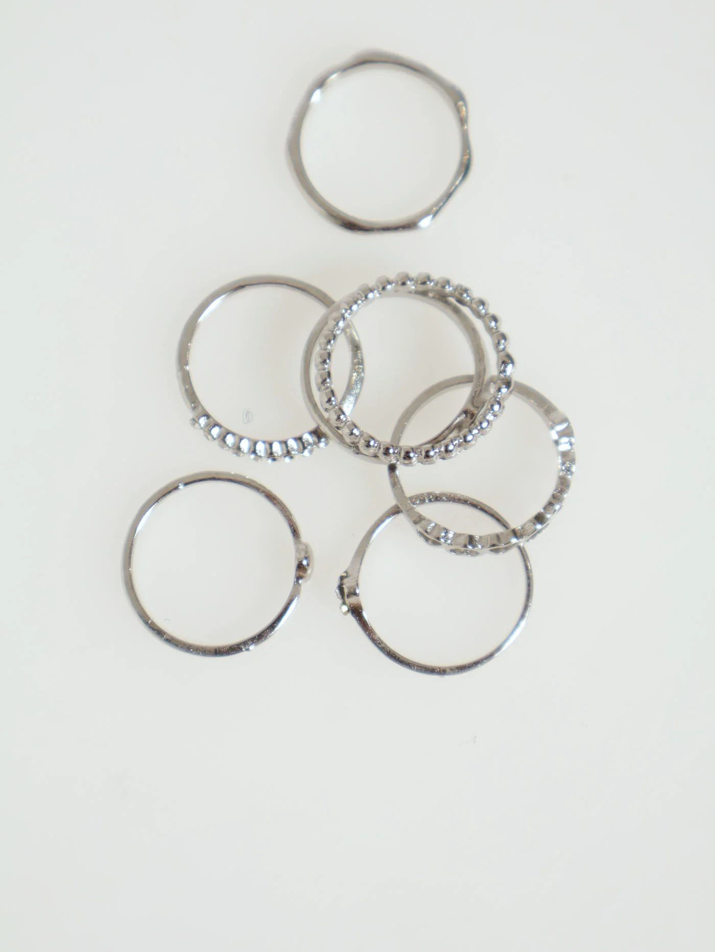 7 Pack Diamante & Heart Rings - Silver