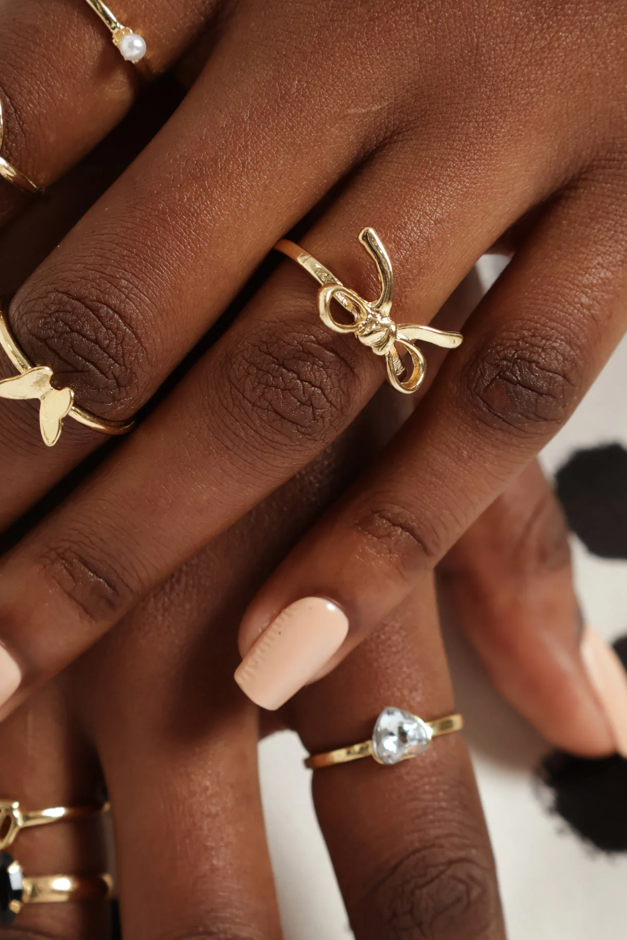 7 Pack Epoxy & Diamante Heart & Bow Rings - Gold - Image 3