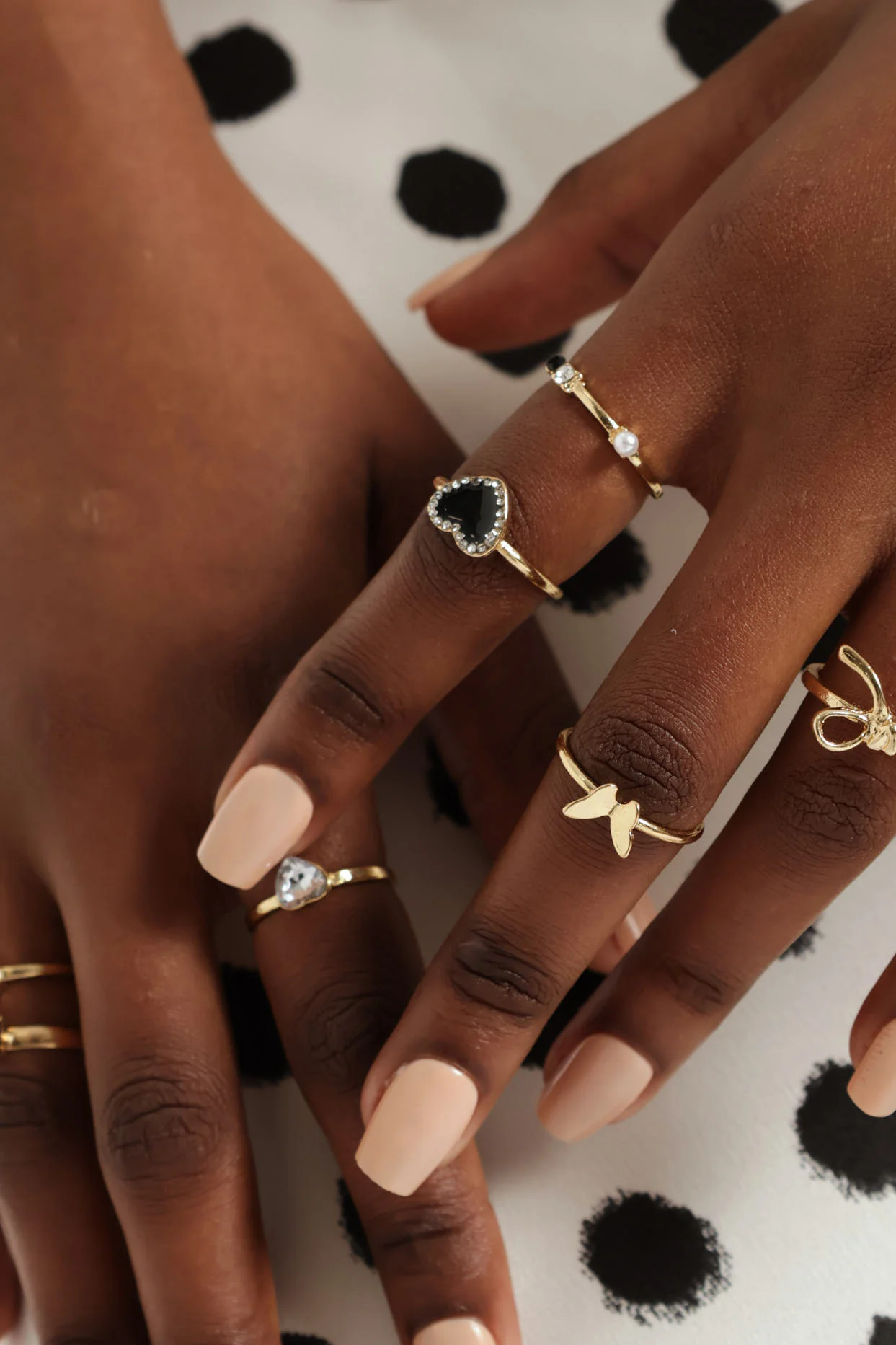 7 Pack Epoxy & Diamante Heart & Bow Rings - Gold - Image 5