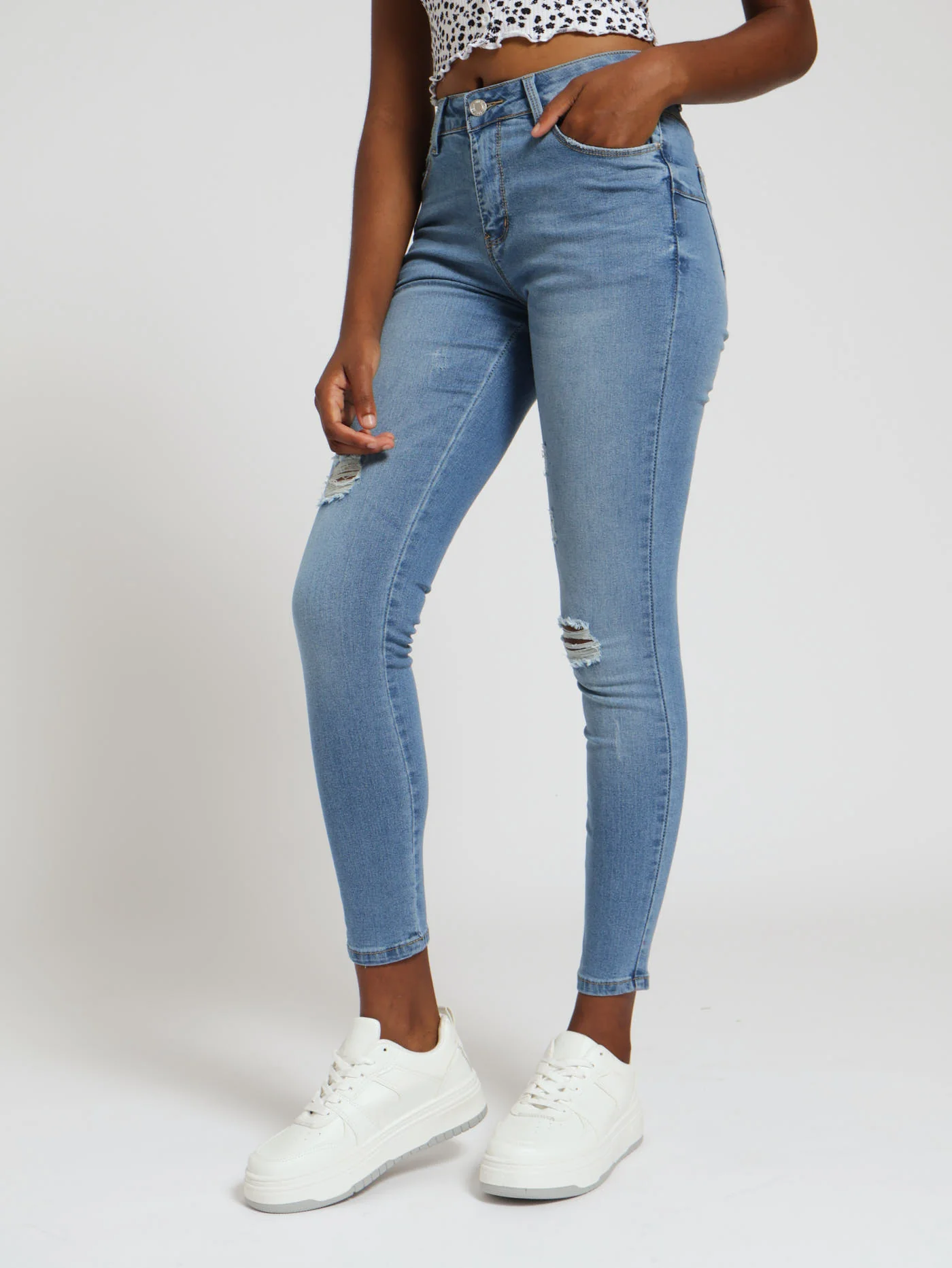 Abraised Dart Back Skinny Jean - Image 2