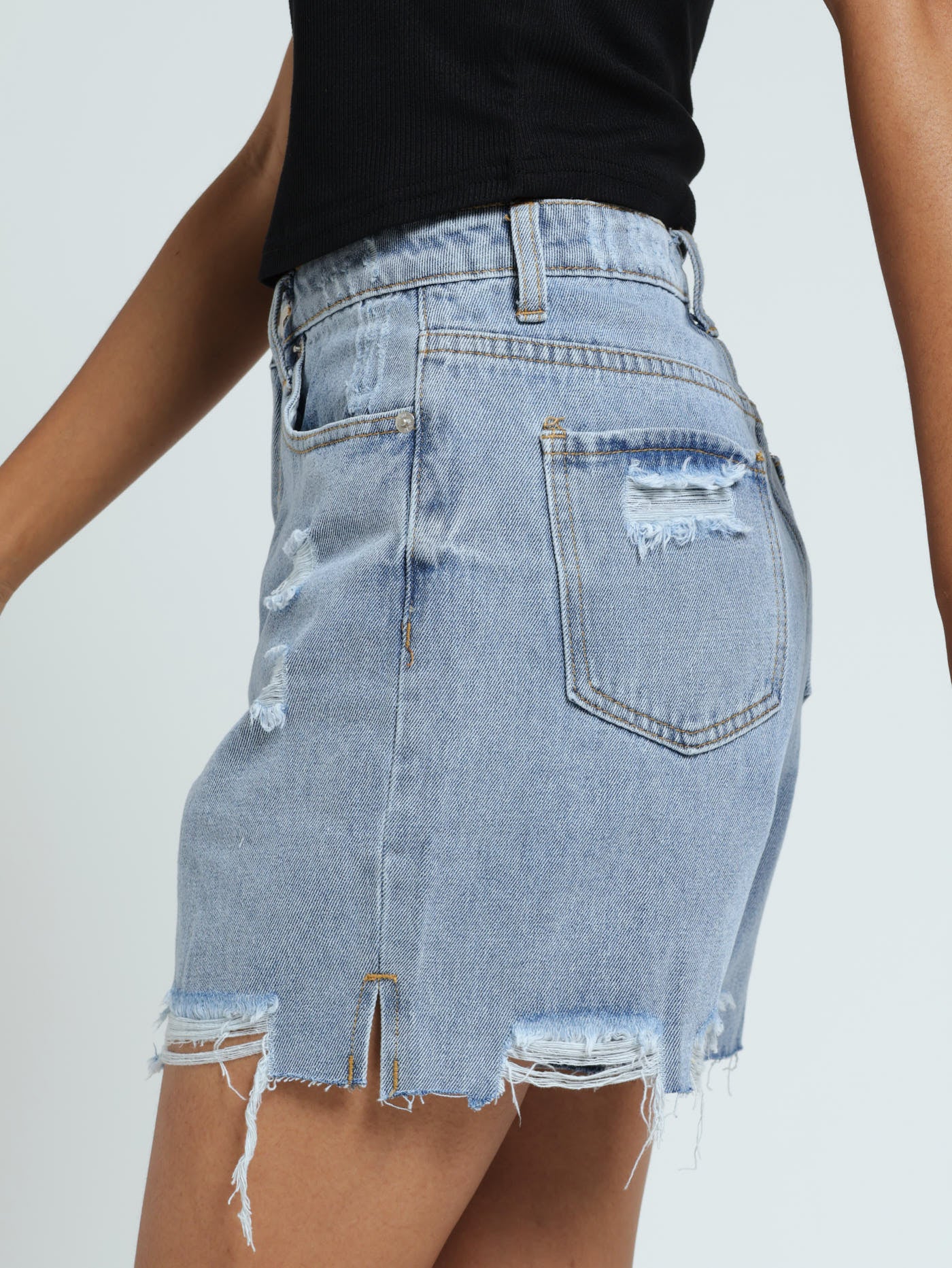 Abraised Denim Mom Shorts - Light Wash - Image 2