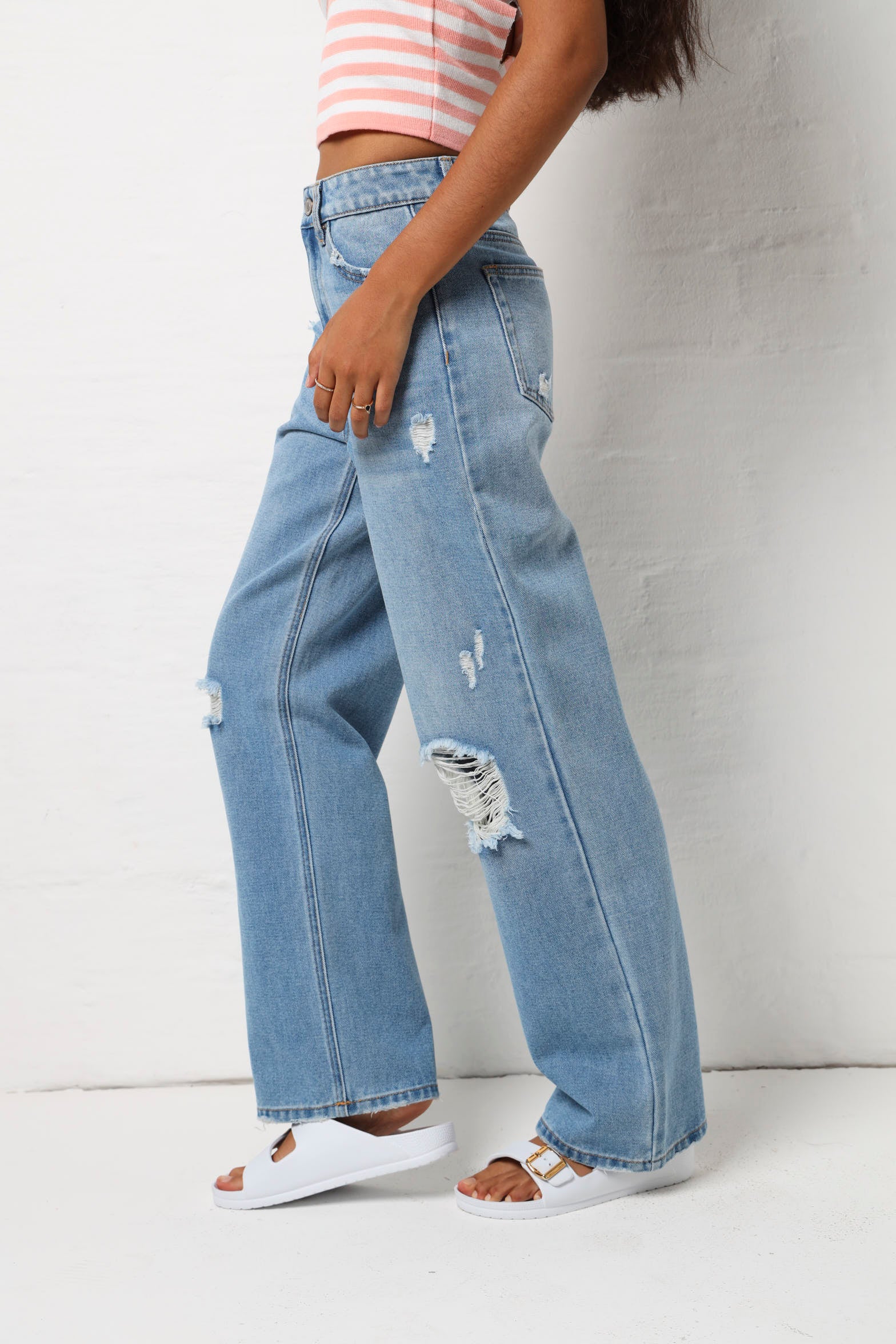 Abraised Wide Leg Jean - Stonewash - Image 4