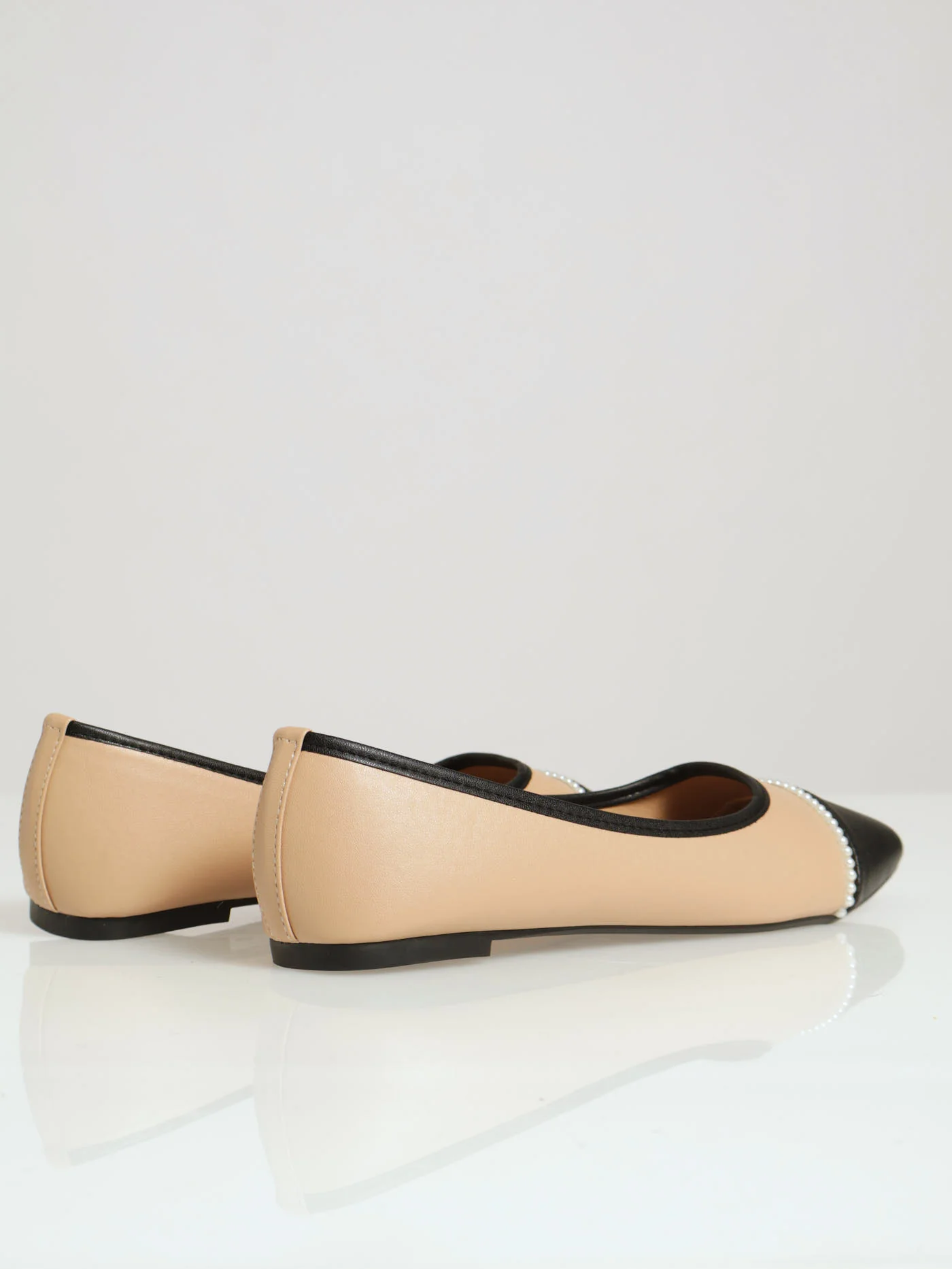 Basic Colour Block Pump With Pearl Trim - Image 3