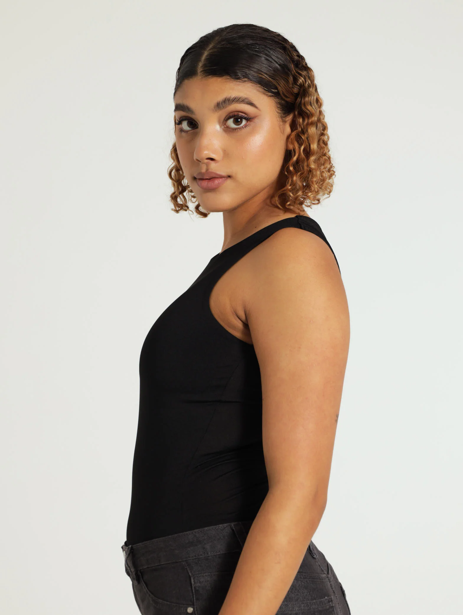 Basic Fitted Bodysuit - Image 2