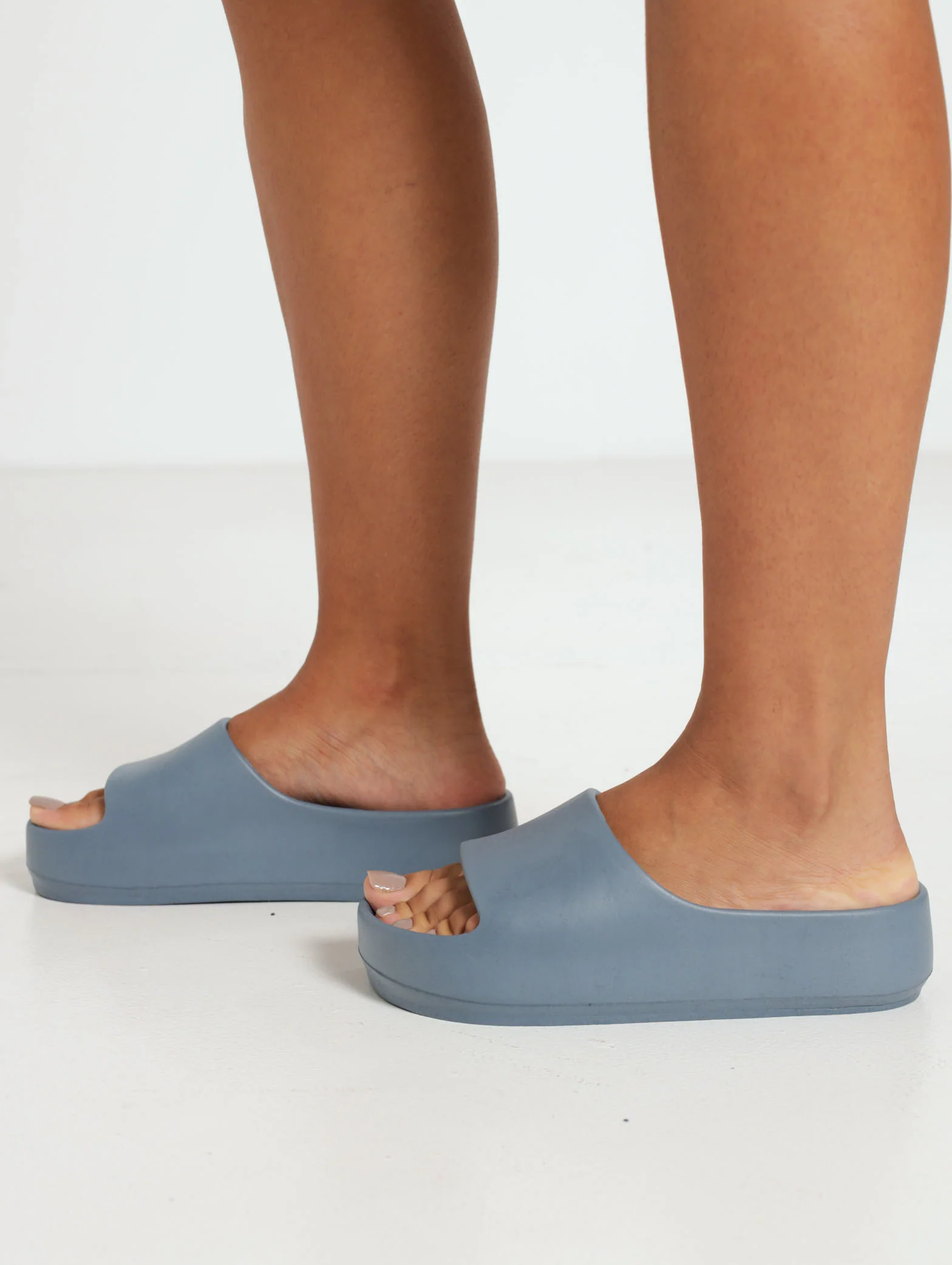 Basic Moulded Platform Sandal - Image 2