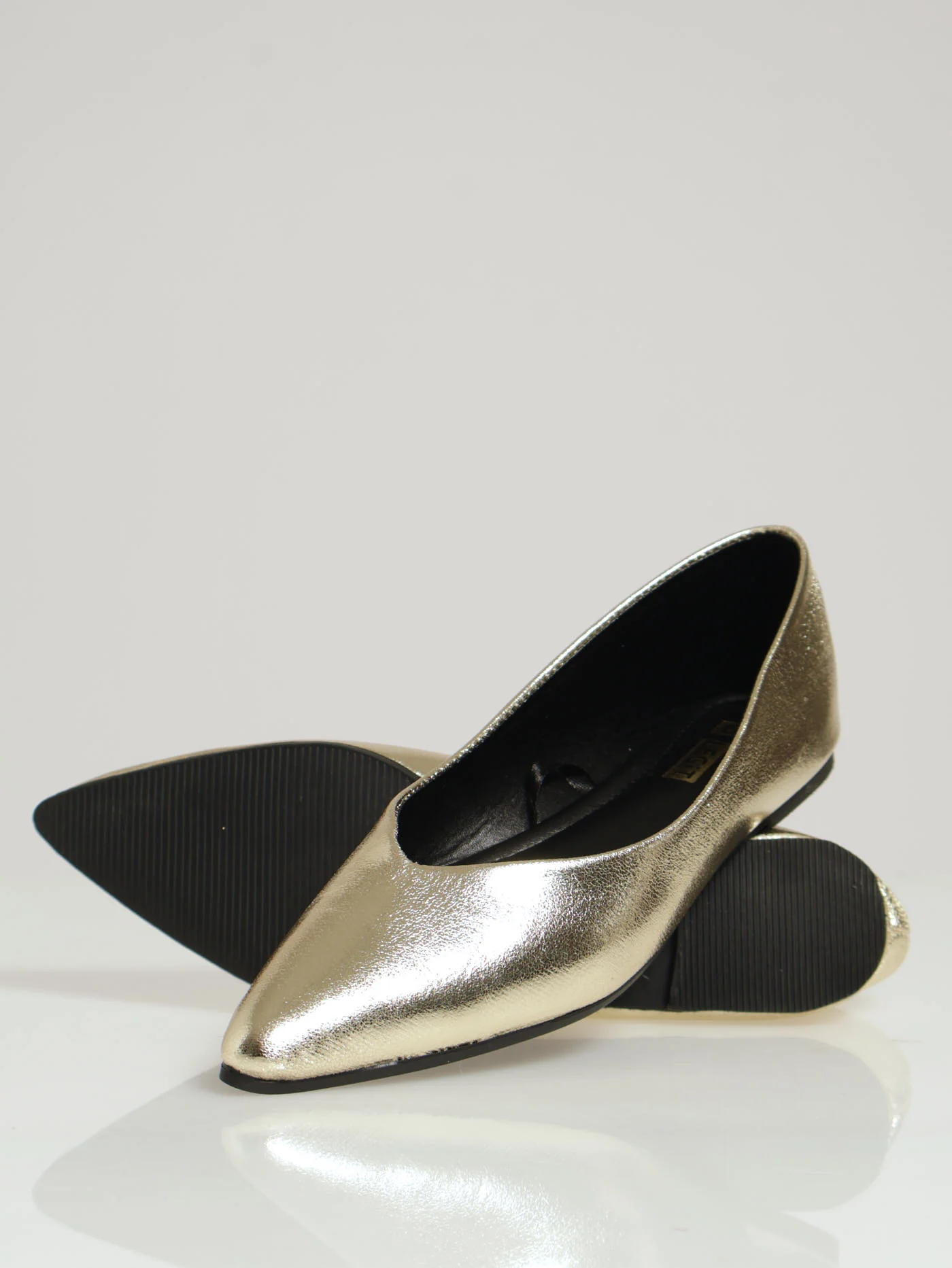 Basic Pointy Metallic Pump - Gold