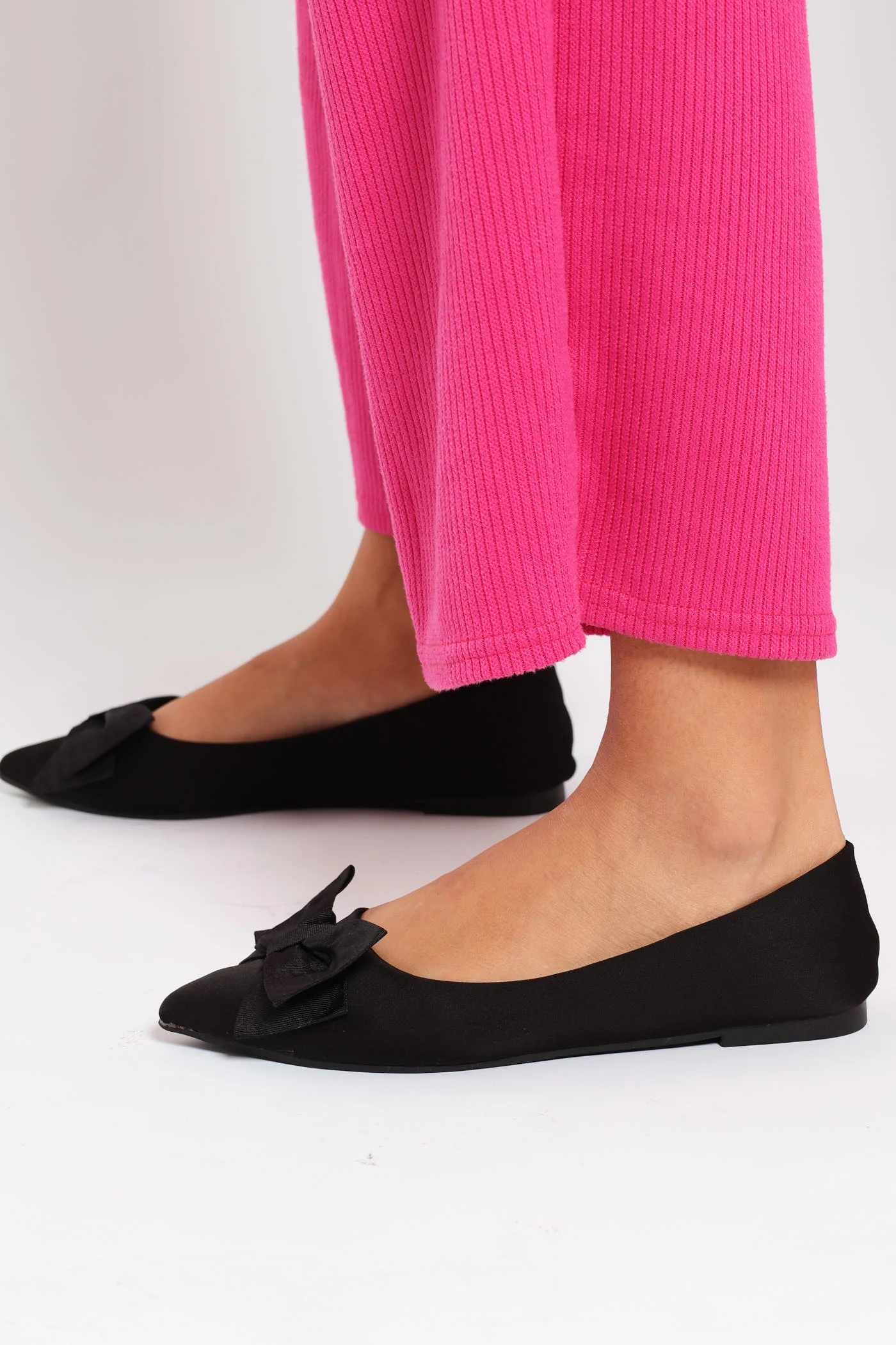 Basic Pump With Fabric Bow - Black - Image 2