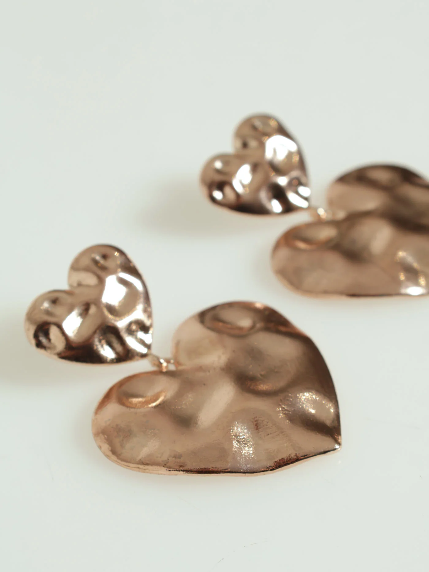 Battered Double Heart Statement Earrings - Rose Gold - Image 2