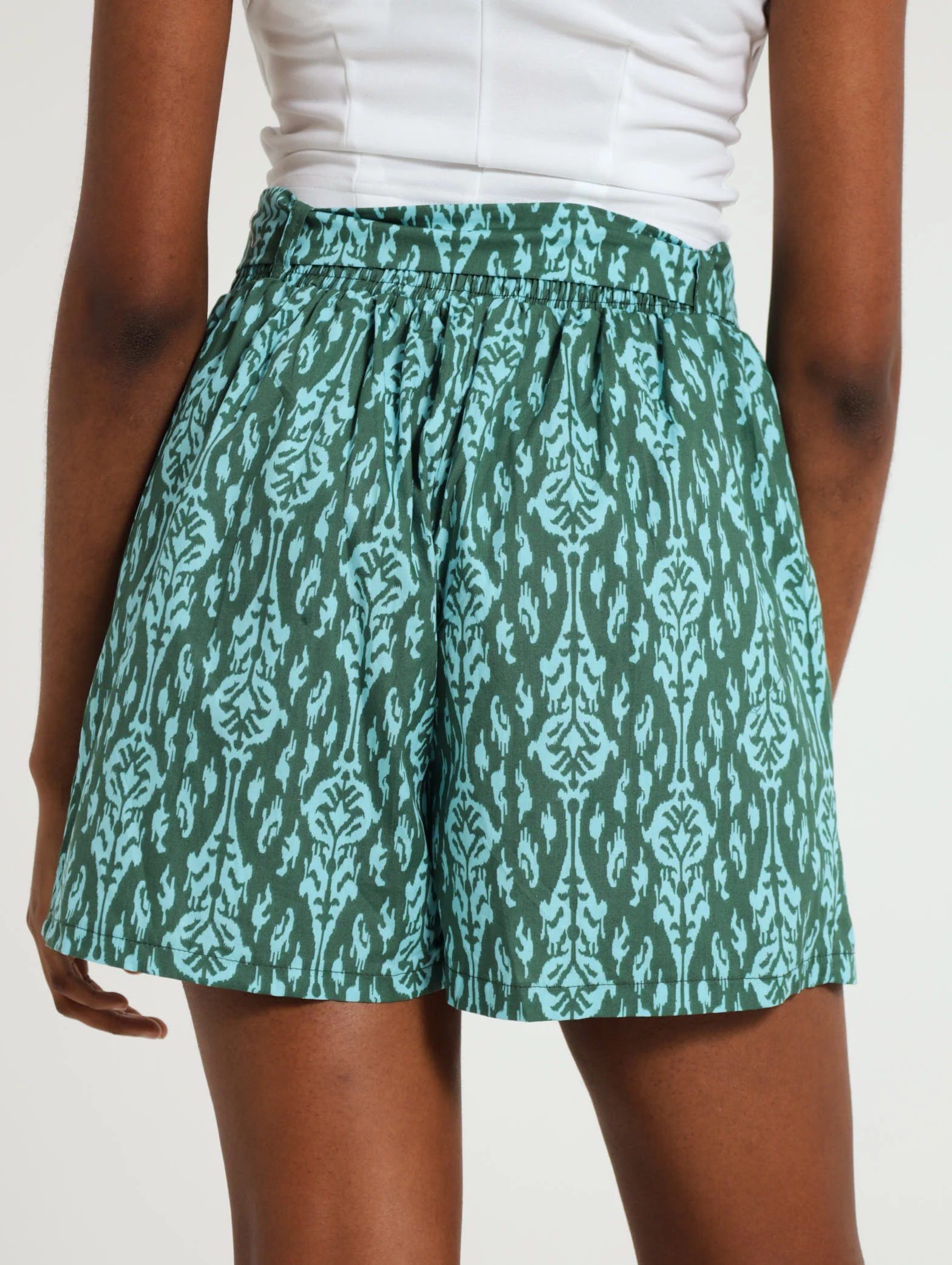 Belted Poplin Printed Shorts - Image 3