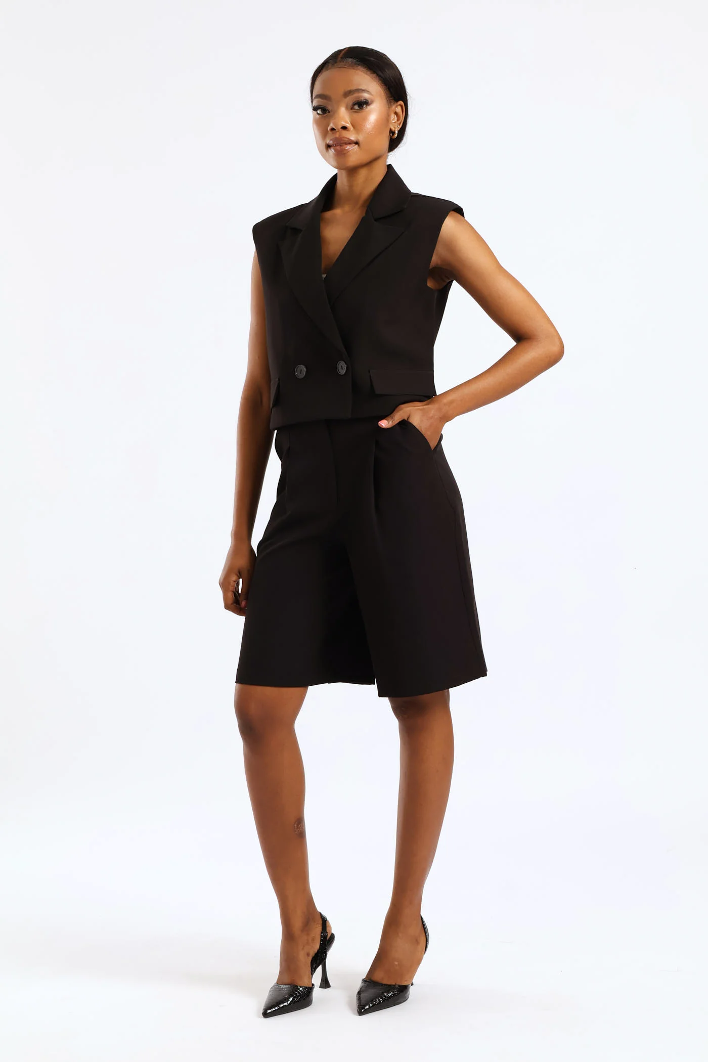 Bermuda Shorts - Black - Image 4