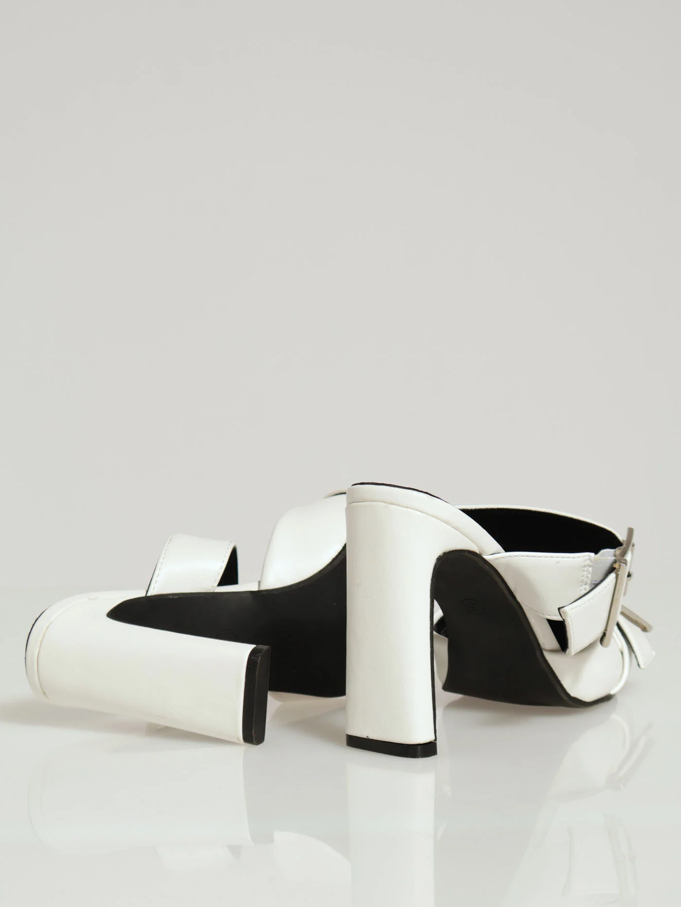 Block Court Heel With Chunky Buckle Detail - White - Image 5