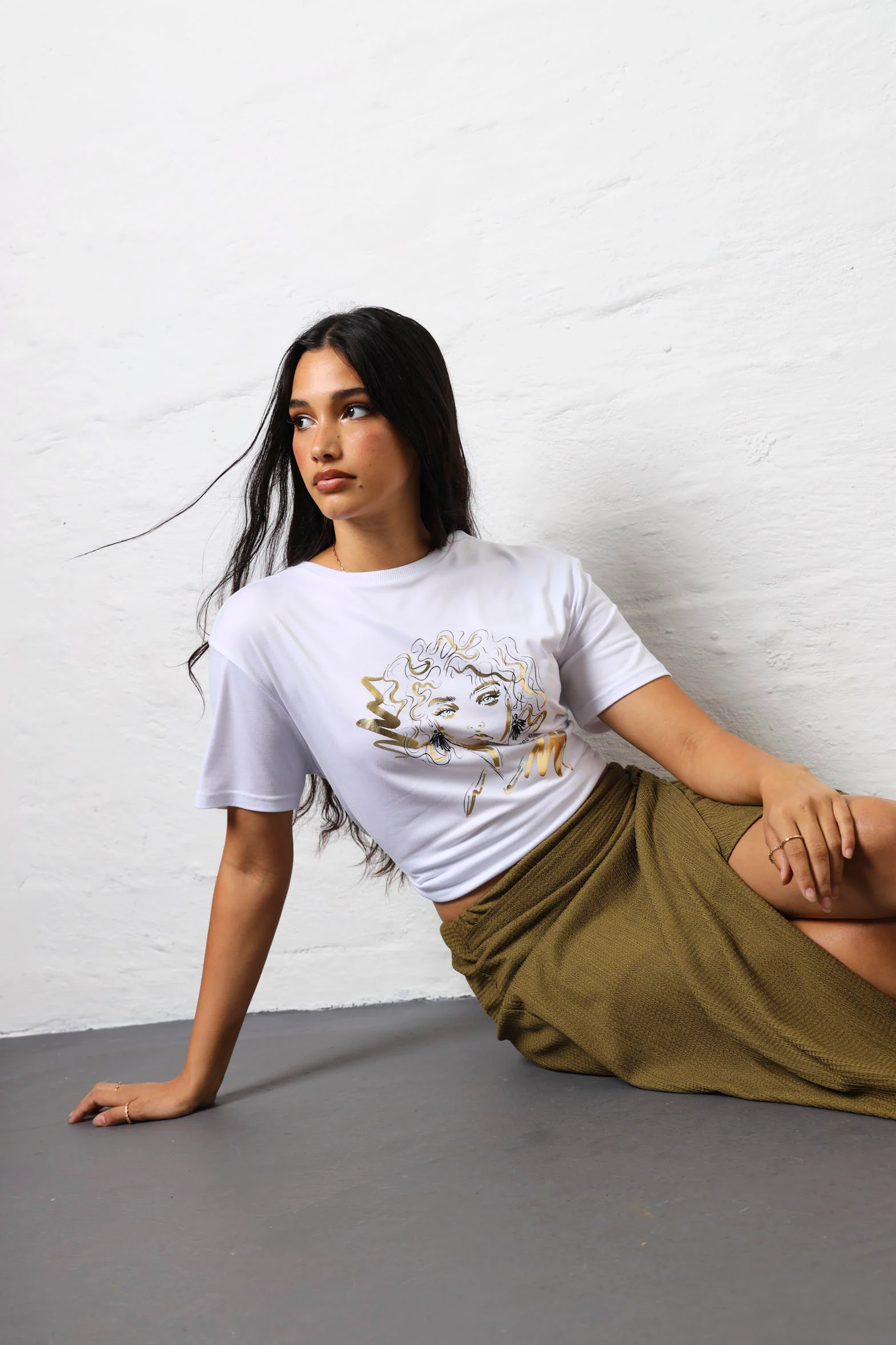 Born To Be Real Screen Tee - White - Image 3