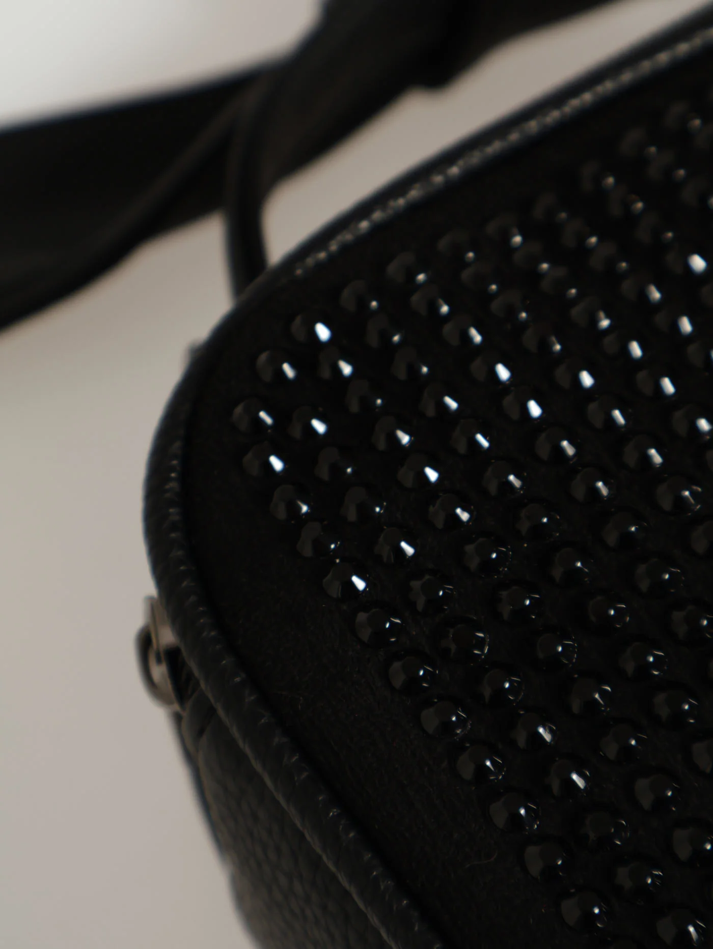 Bow Handle Diamante Front Messenger Bag - Black - Image 6
