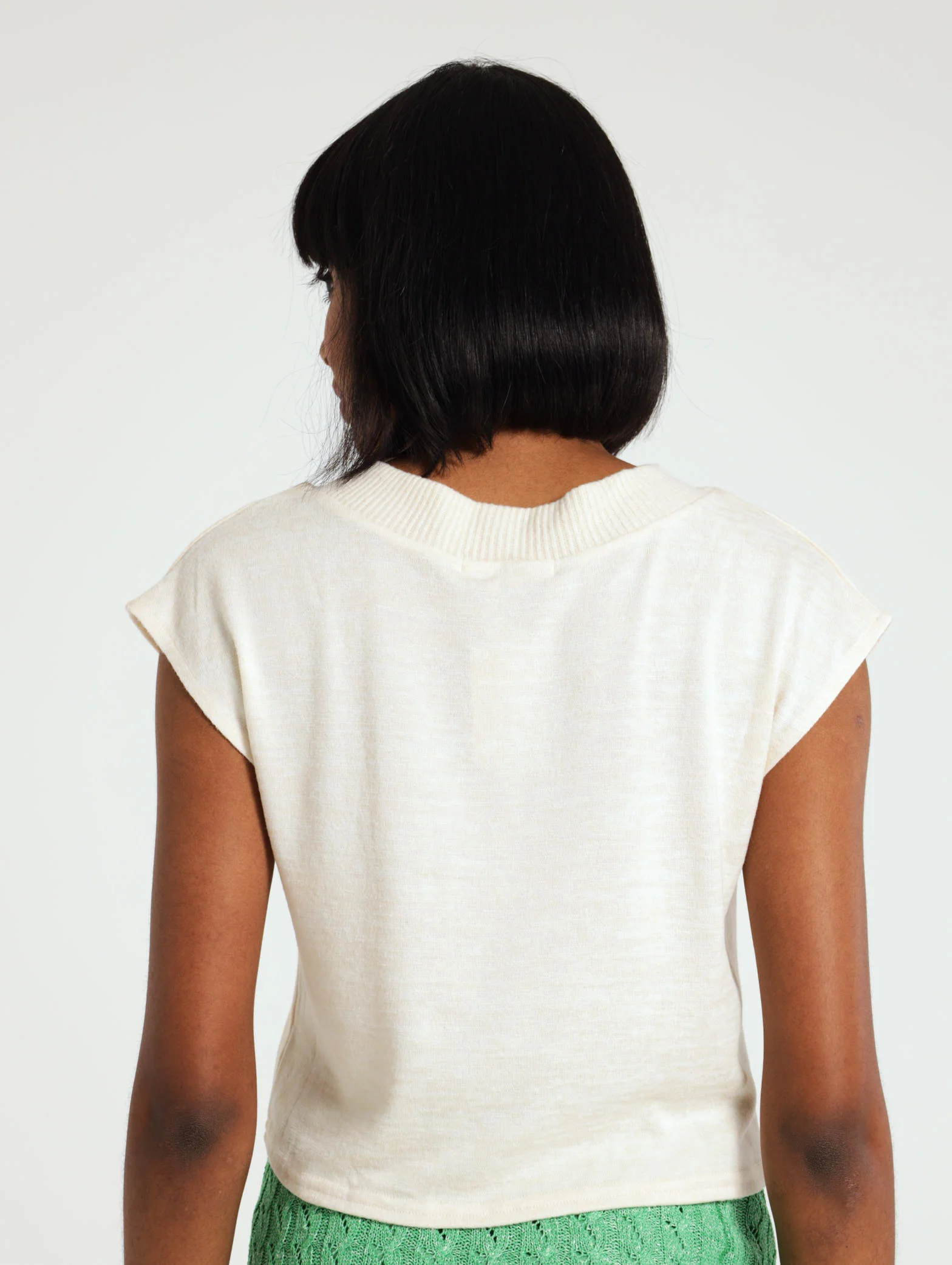 Boxy Cropped V Neck Top - Image 3