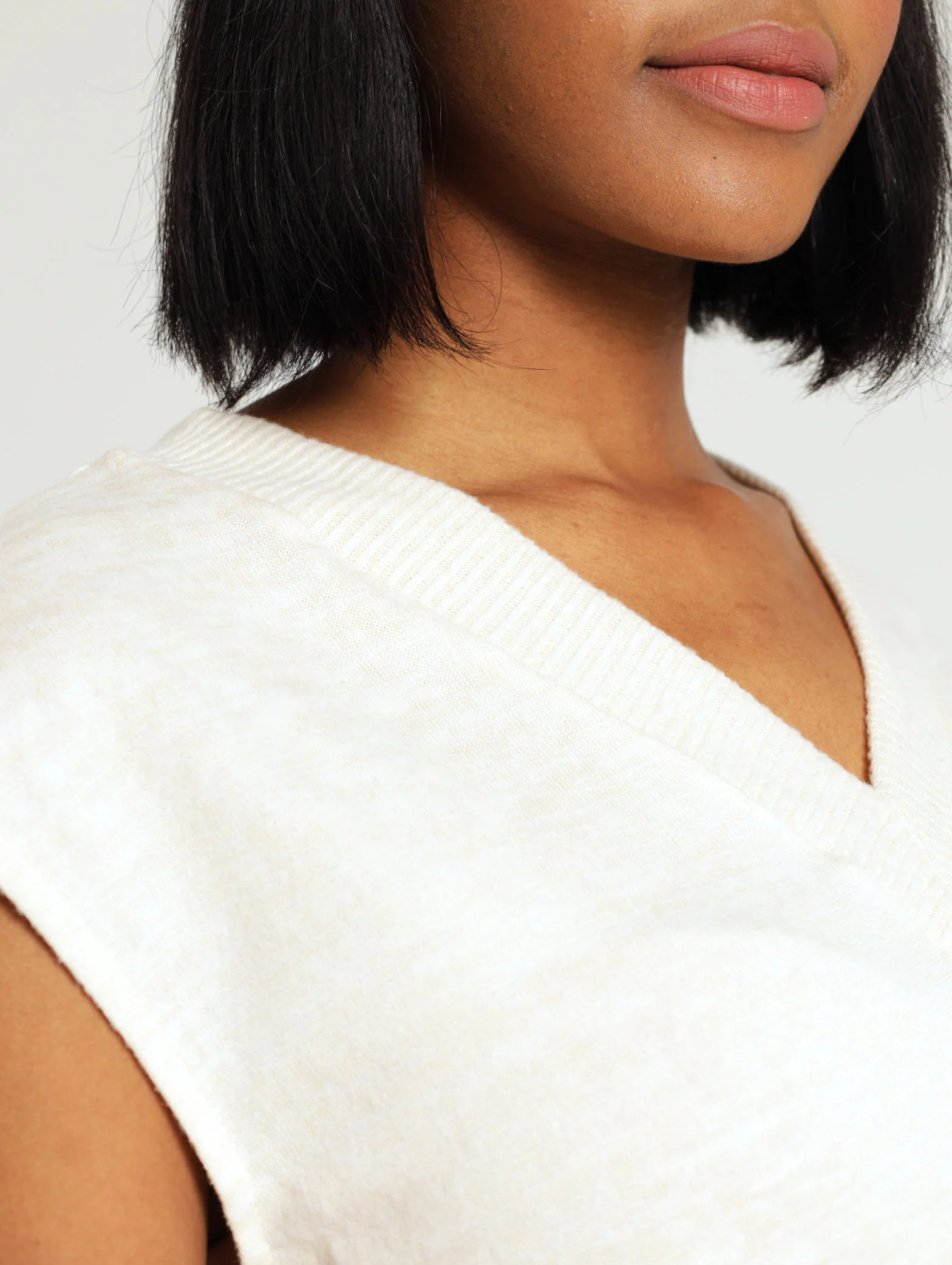 Boxy Cropped V Neck Top - Image 4