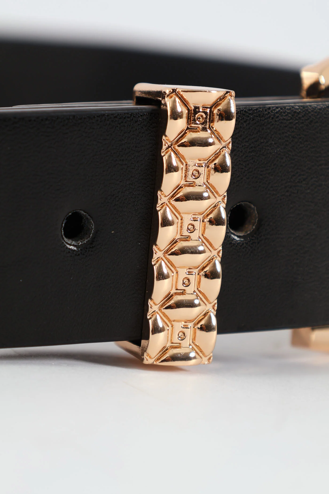 Buckle & Monogram Loop Core Belt - Gold - Image 3