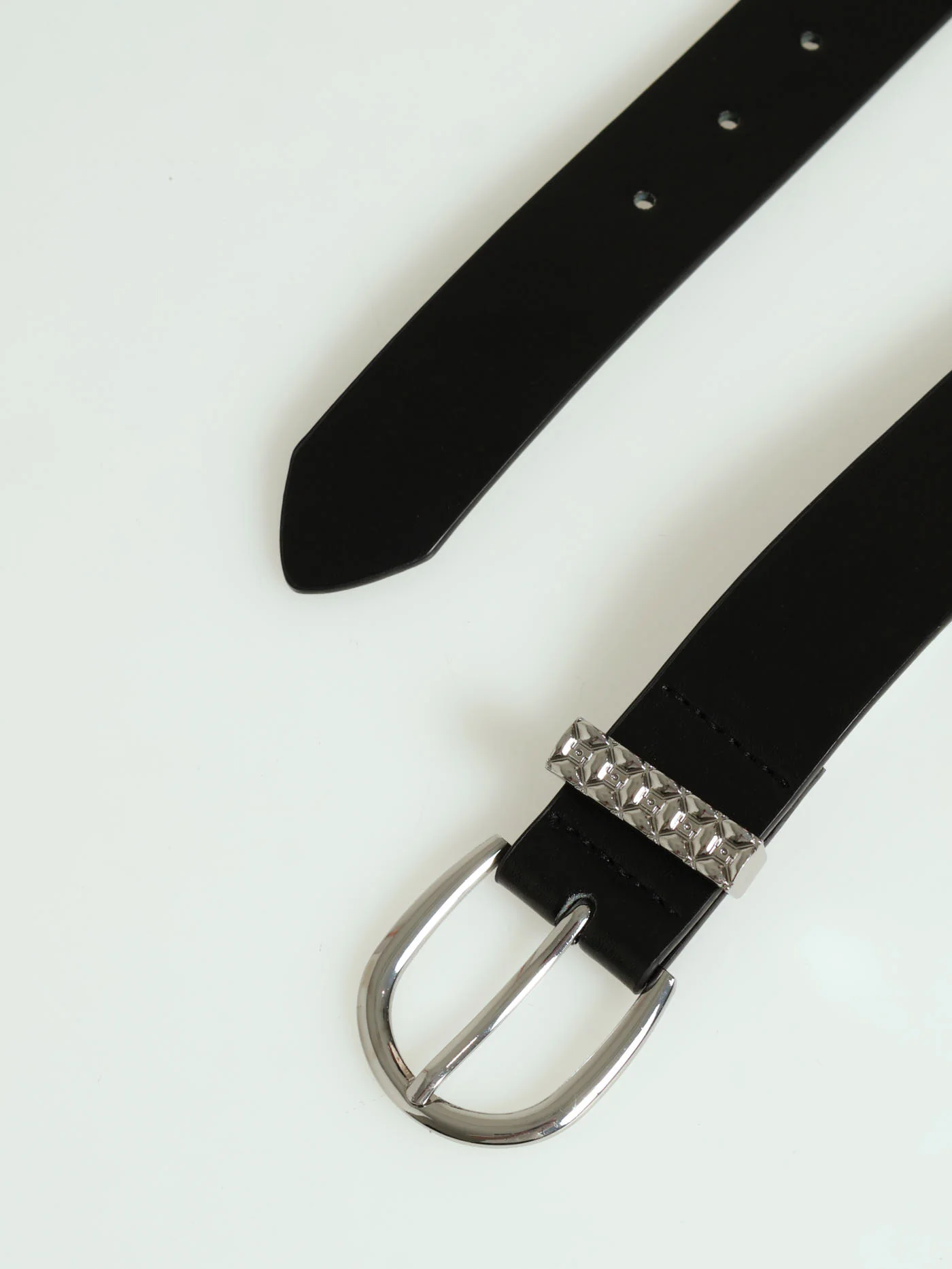 Buckle & Monogram Loop Core Belt - Silver