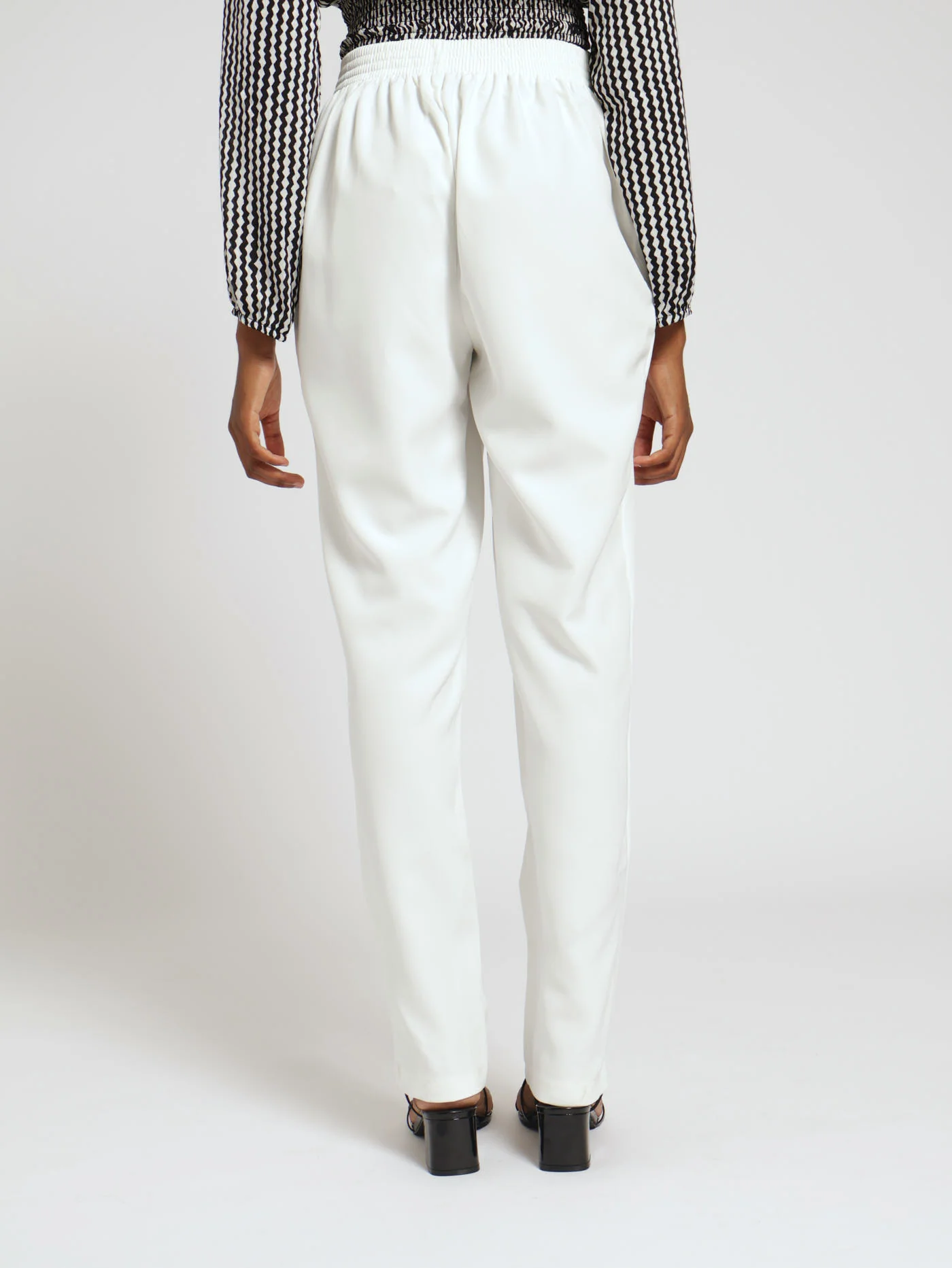 Button Detail Slim Leg Pants - Cream - Image 3