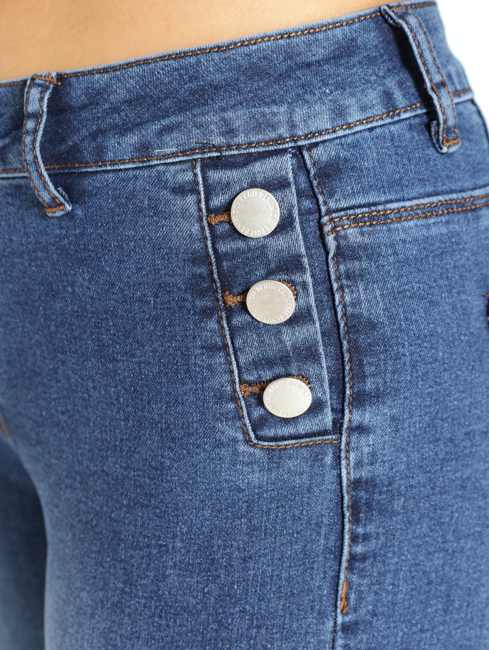 Button Fly & Pocket Slimleg Jean - Image 5