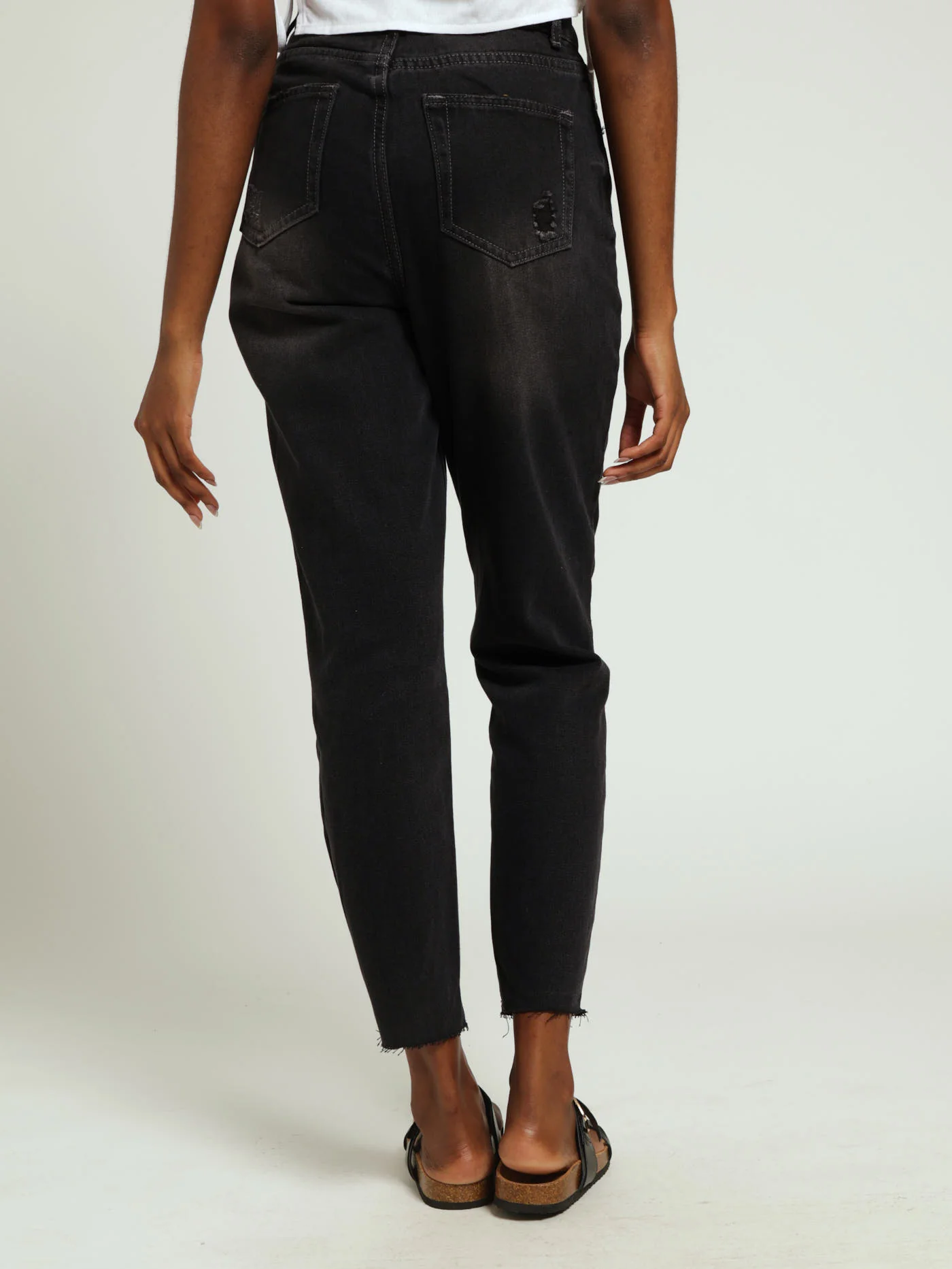 Button Mom Jean - Black - Image 4