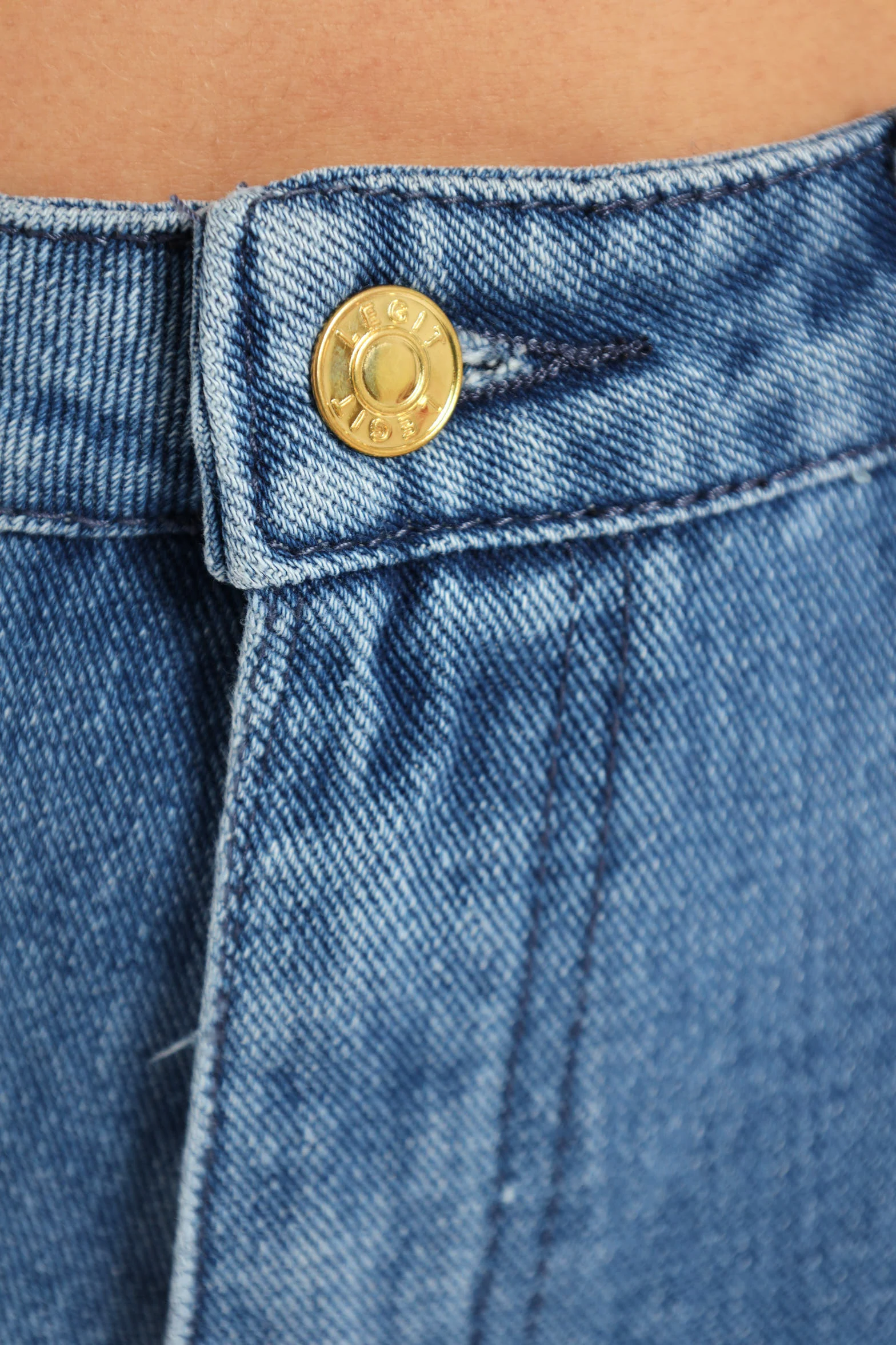 Cargo Pocket Denim Shorts - Stonewash - Image 4