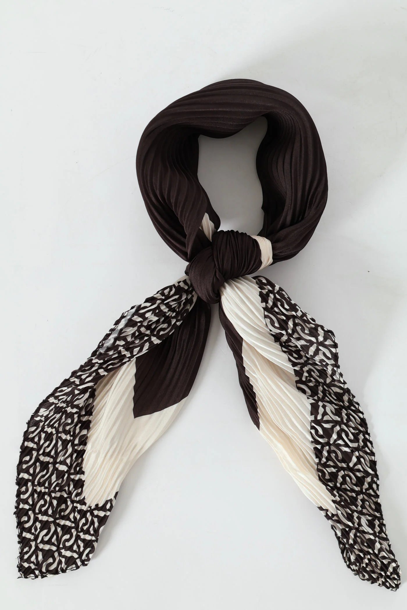 Chain Link Pleated Satin Scarf - Off White