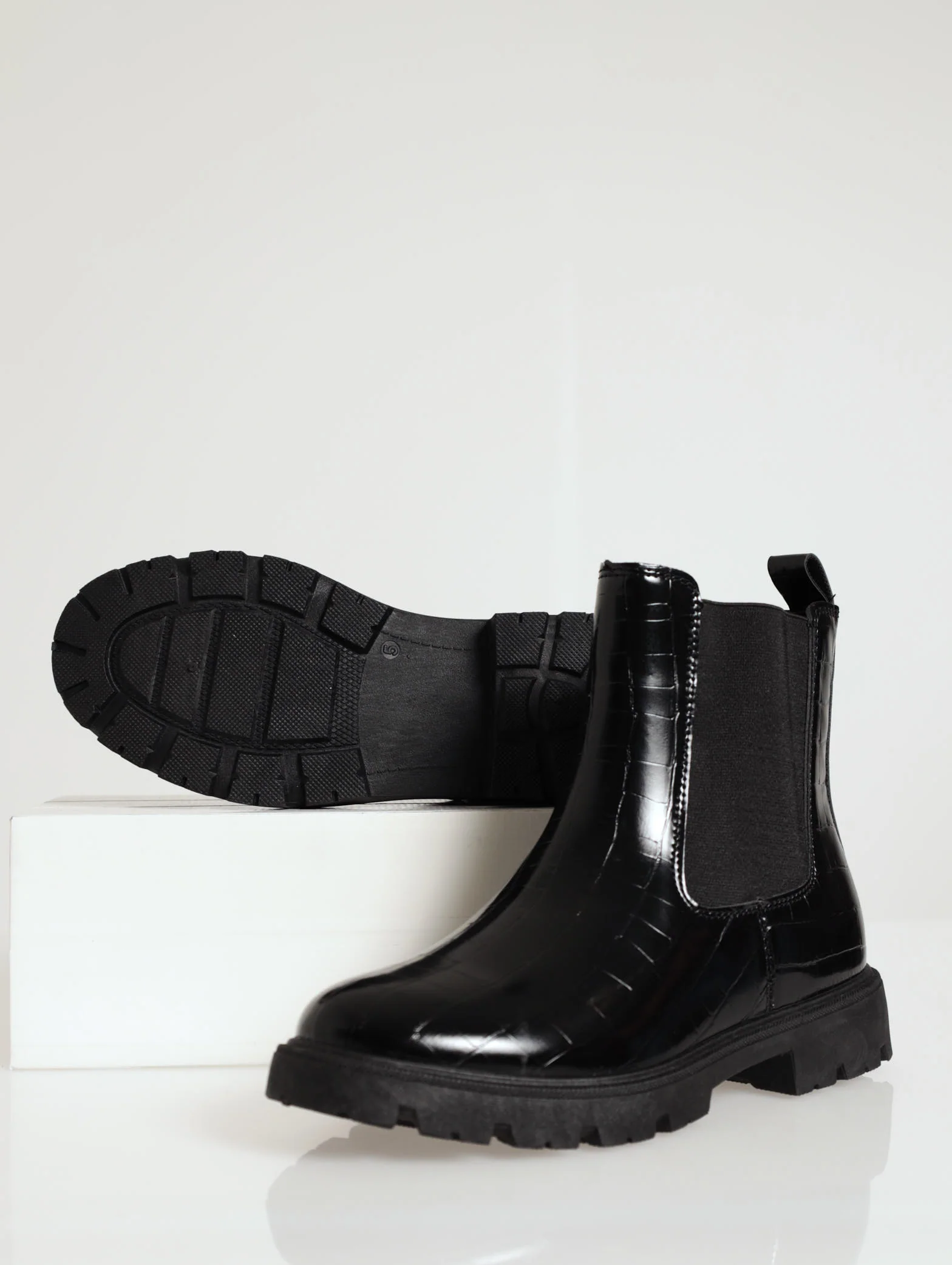Snake Skin Embossed Chelsea Boot - Image 4