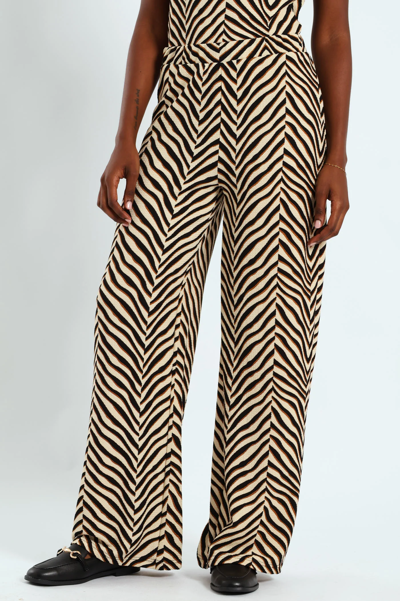 Chevron Print Wideleg Pants - Multi