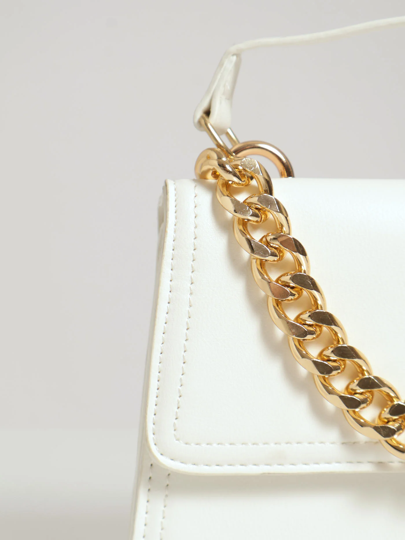 Chunky Chain Top Handle Satchel - White - Image 4