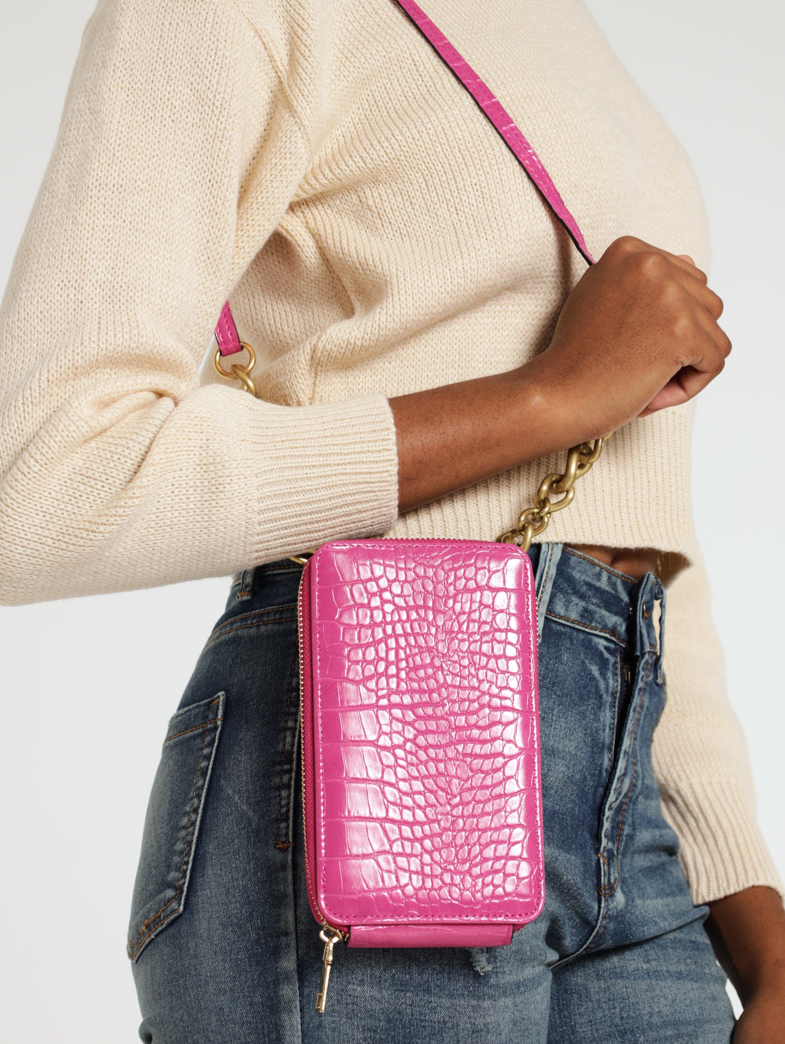 Chunky Chain Zip Cellphone Satchel