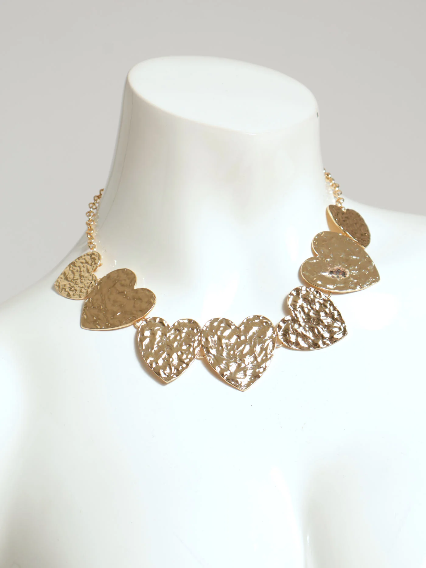 Chunky Heart Single Necklace Gold