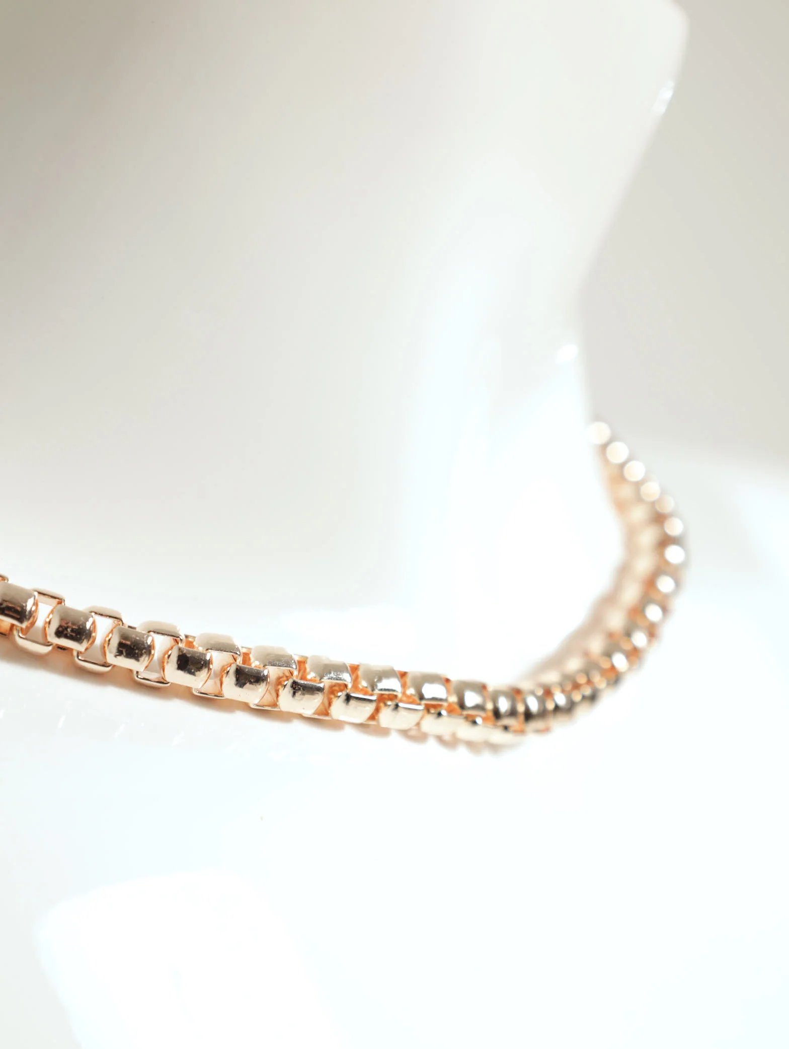 Chunky Link Statement Necklace - Image 2