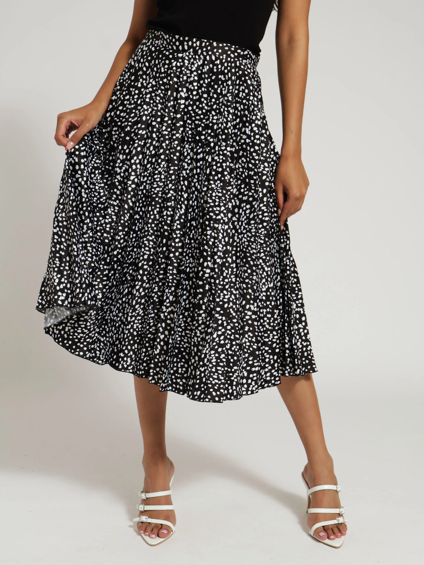 Spot Pleated Skirt - Black & White
