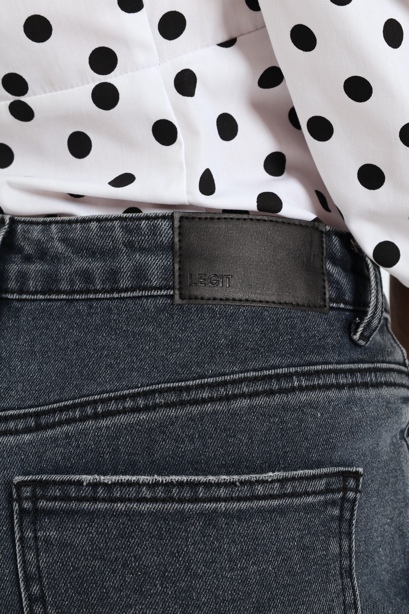 Classic Slim Leg Jean - Blue/Black - Image 5
