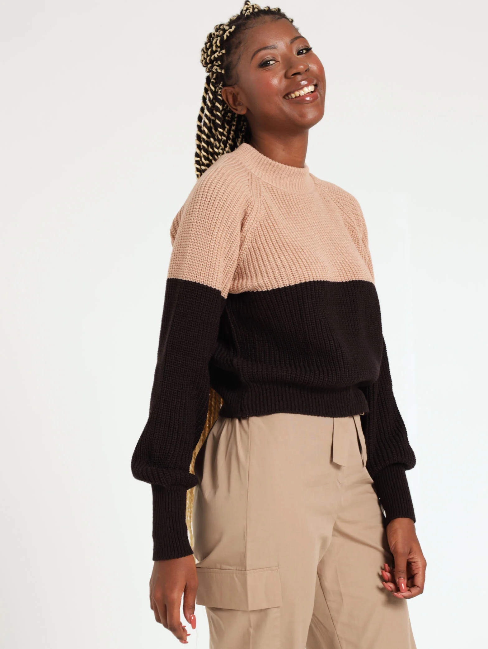 Colourblock Pullover - Black - Image 2